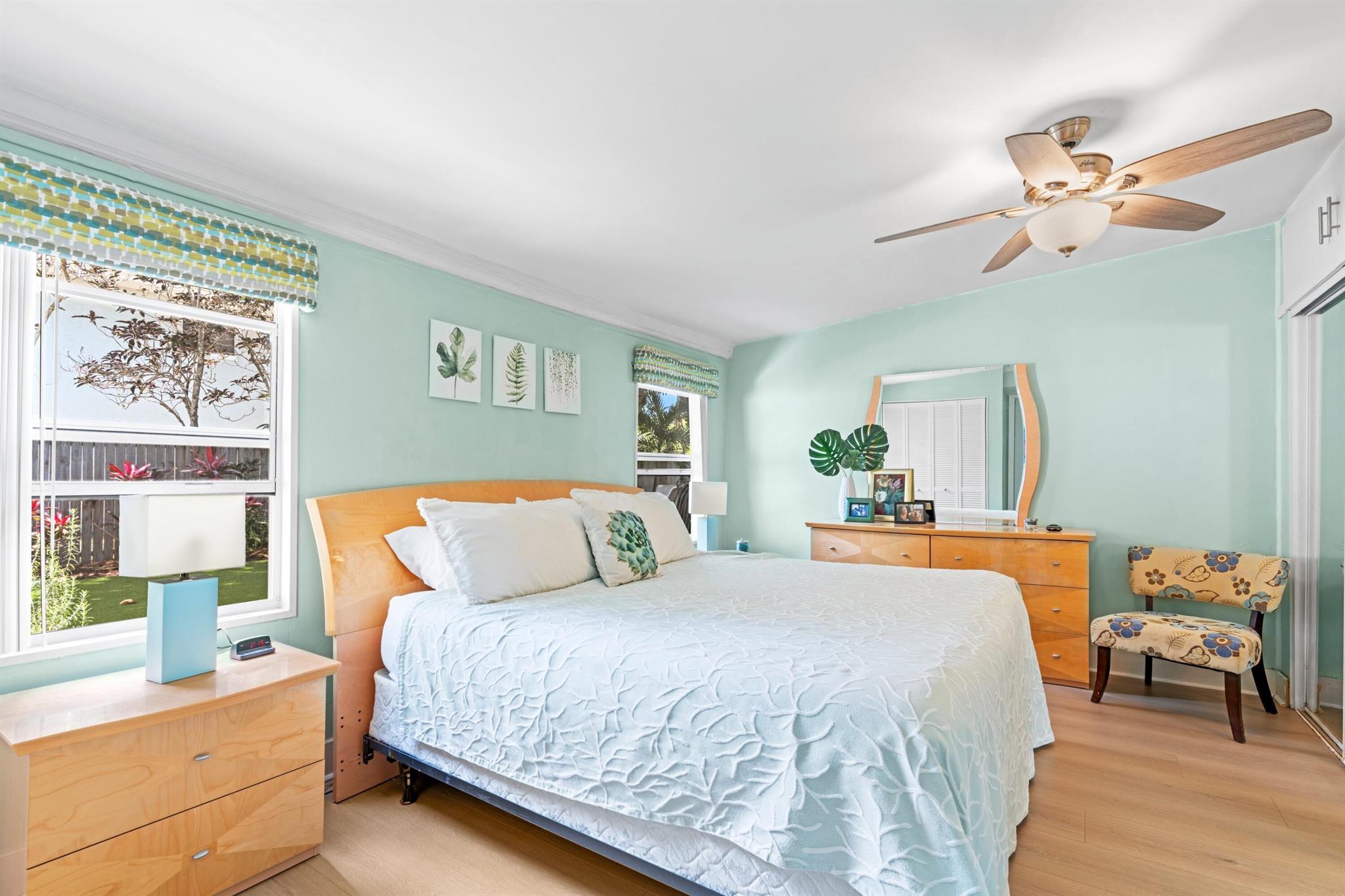 NORTH LAKE WORTH - Residential