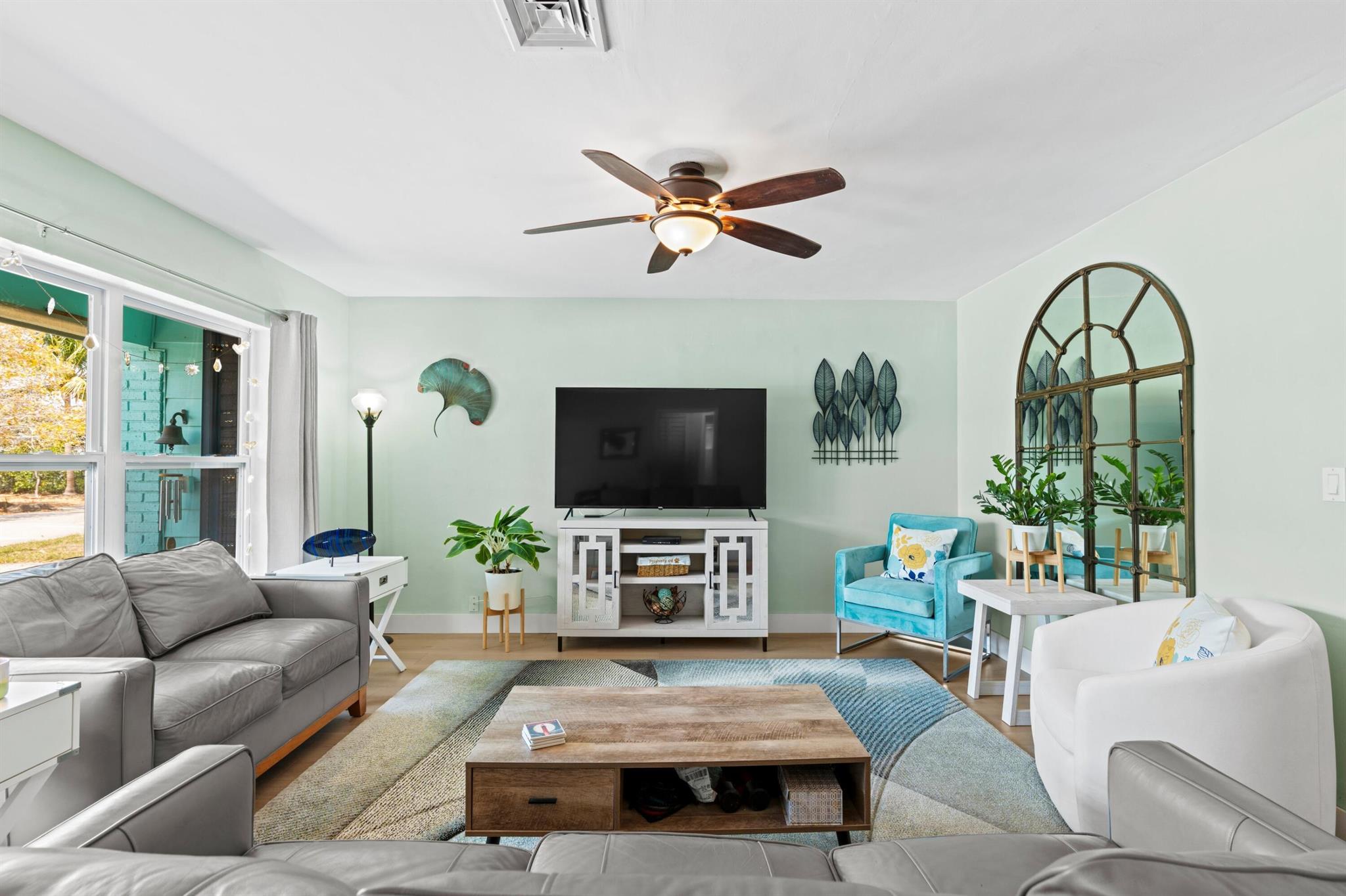 NORTH LAKE WORTH - Residential