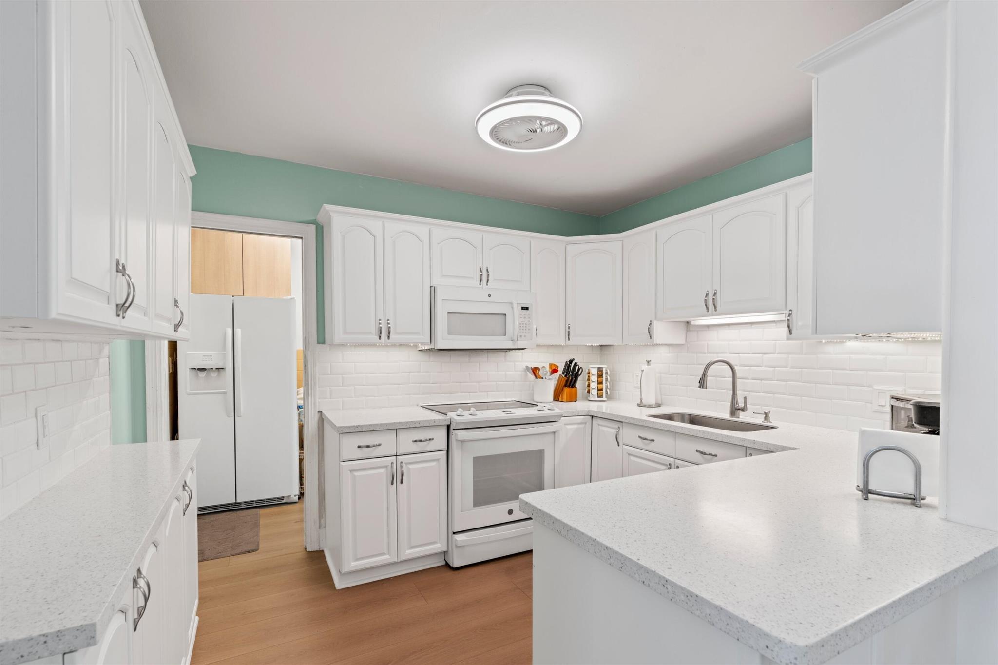 NORTH LAKE WORTH - Residential