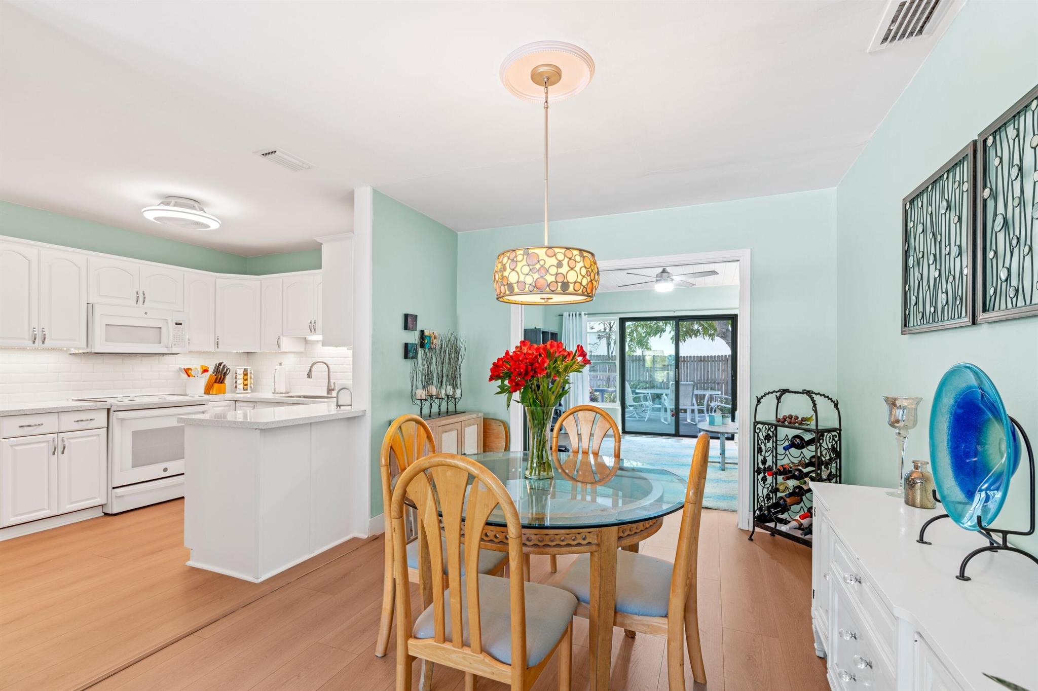 NORTH LAKE WORTH - Residential