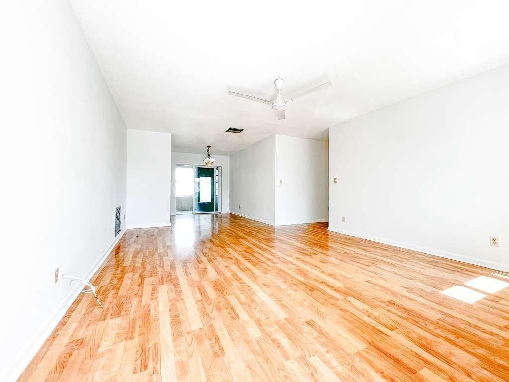 Photo of 905 SW 3rd Avenue, Boynton Beach, FL 33426 (MLS # R11163680)