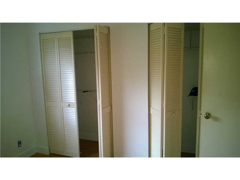 CASTLEWOOD - Residential Lease