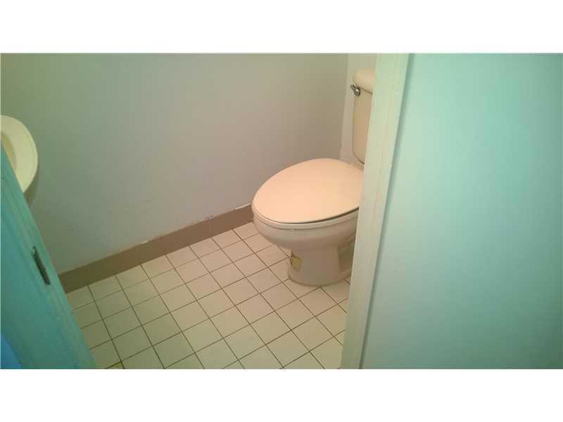 CASTLEWOOD - Residential Lease