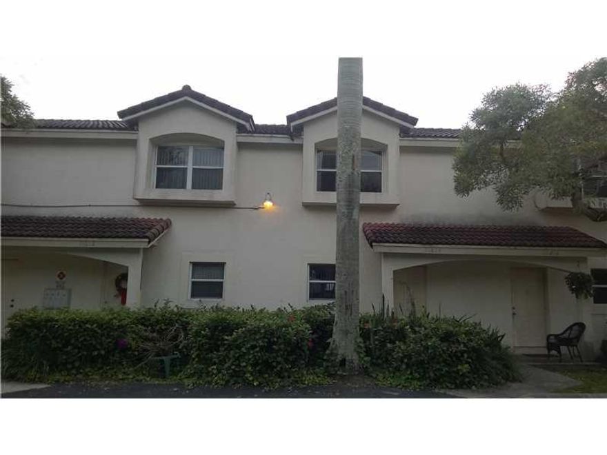 GORGEOUS 2X2.5 TOWN HOUSE-TWO MASTERS, TILED.LOTS OF CLOSET SPACE CEILING FANS, NEW REFRIGERATOR,OTHER APPLIANCES IN EXCELENT CONDITION.NEAR TO THE SAWGRASS EXPRESS WAY.(NO CONDO ASSOCIATION)FRESHLY PAINTED AND READY FOR IMMEDIATE MOVE IN. SHOW AND RENT ! !!