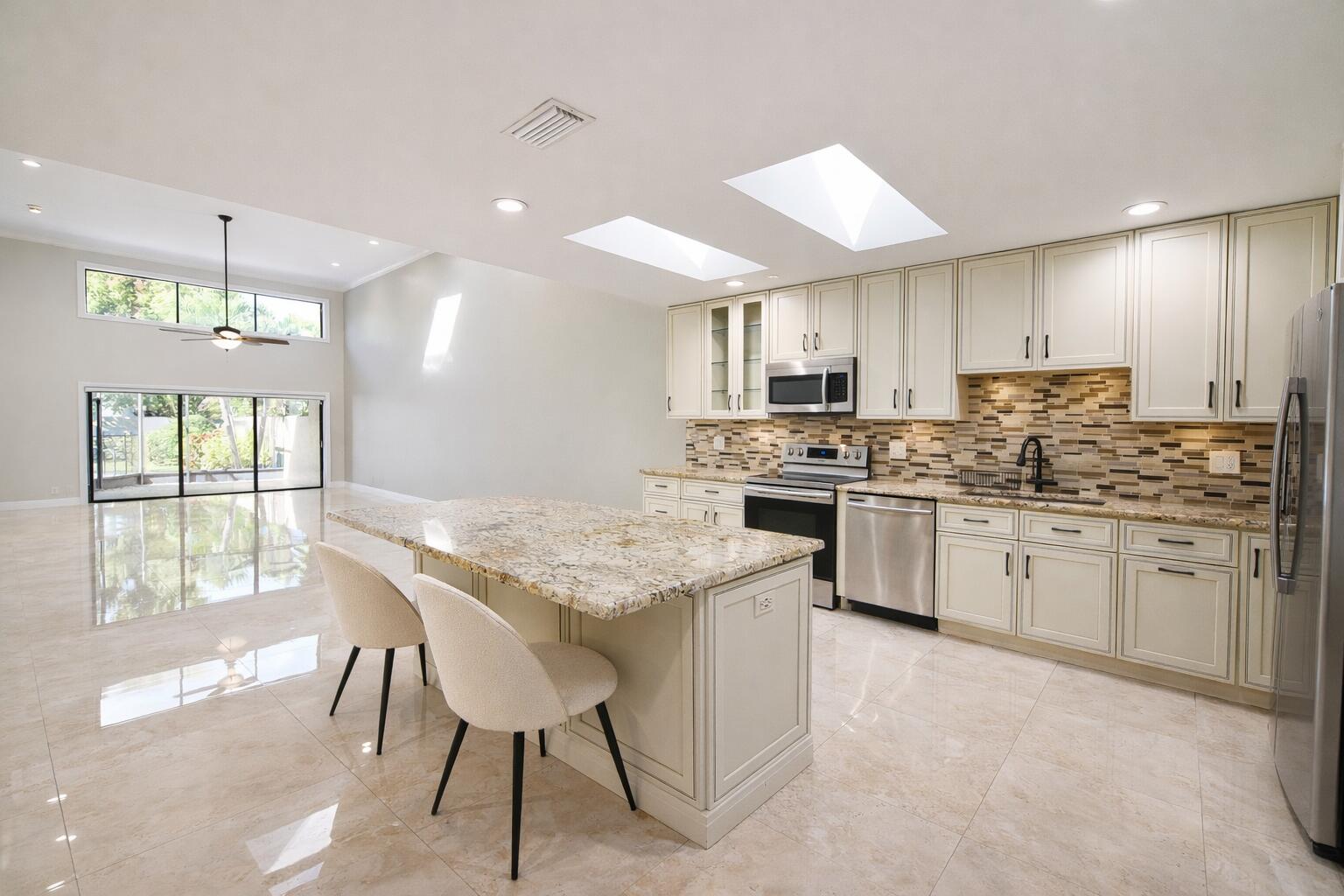 VILLA PORTOFINO - Residential Lease