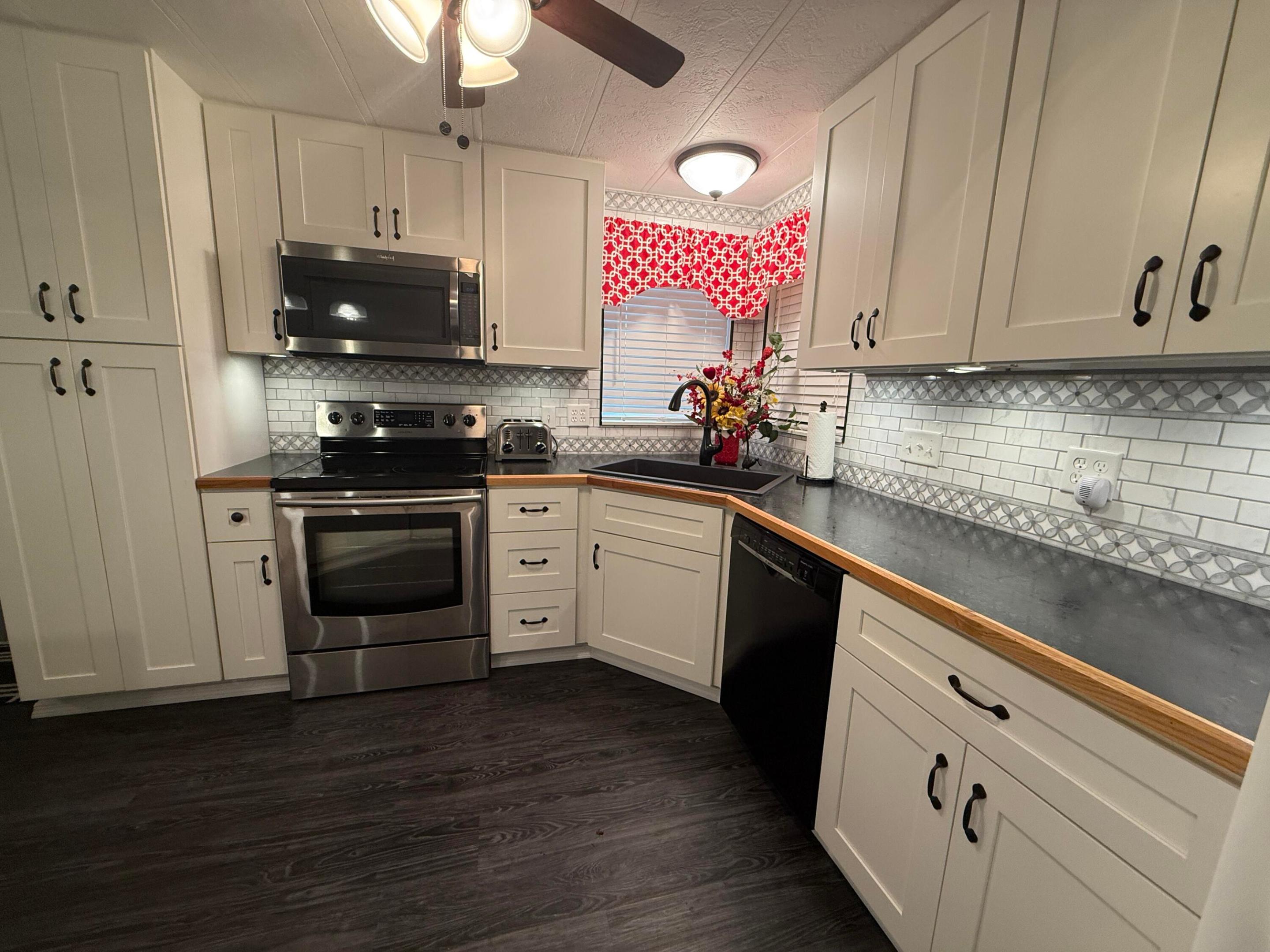 CAMBRIDGE AT HERITAGE RIDGE - Residential
