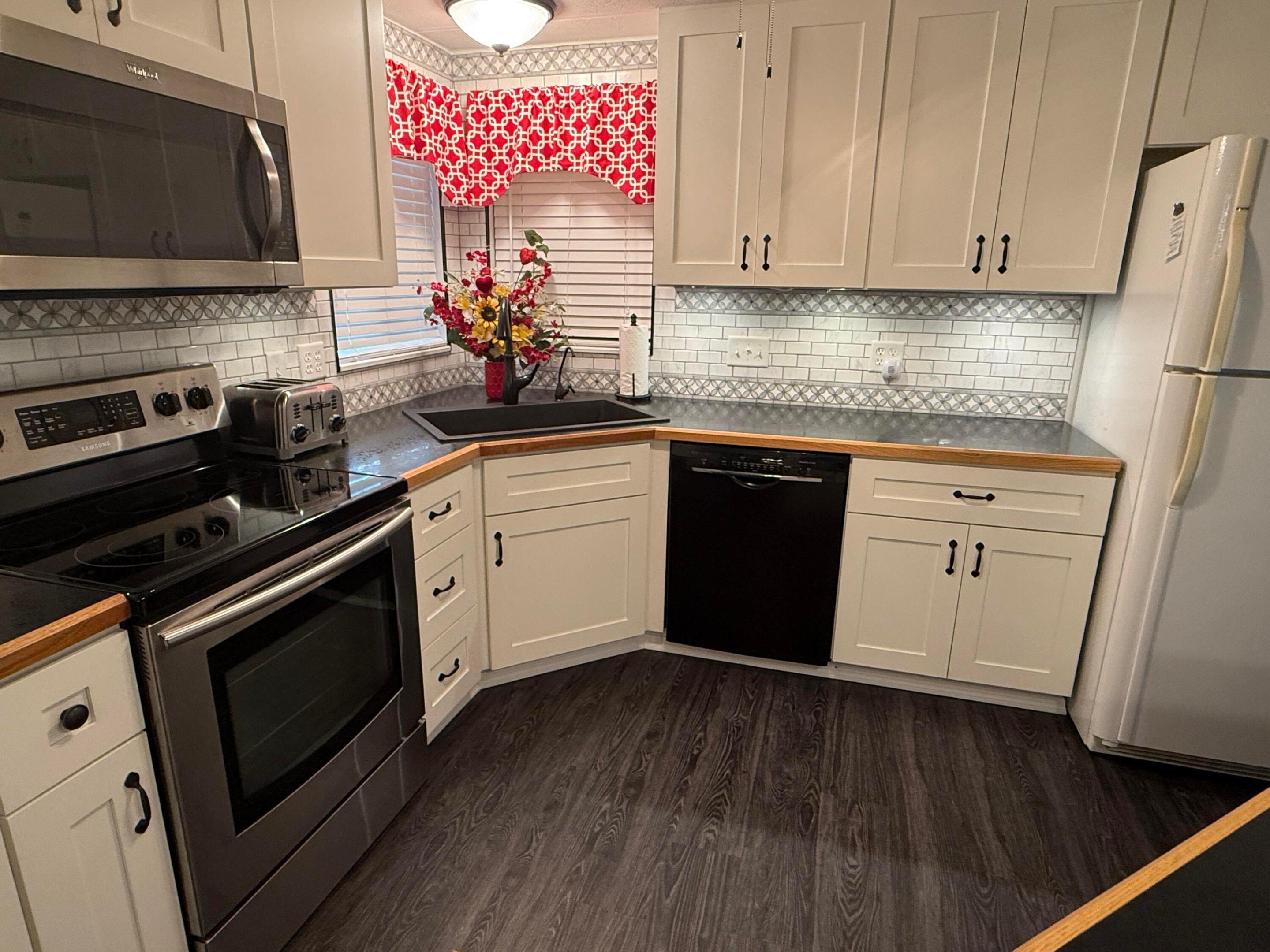 CAMBRIDGE AT HERITAGE RIDGE - Residential