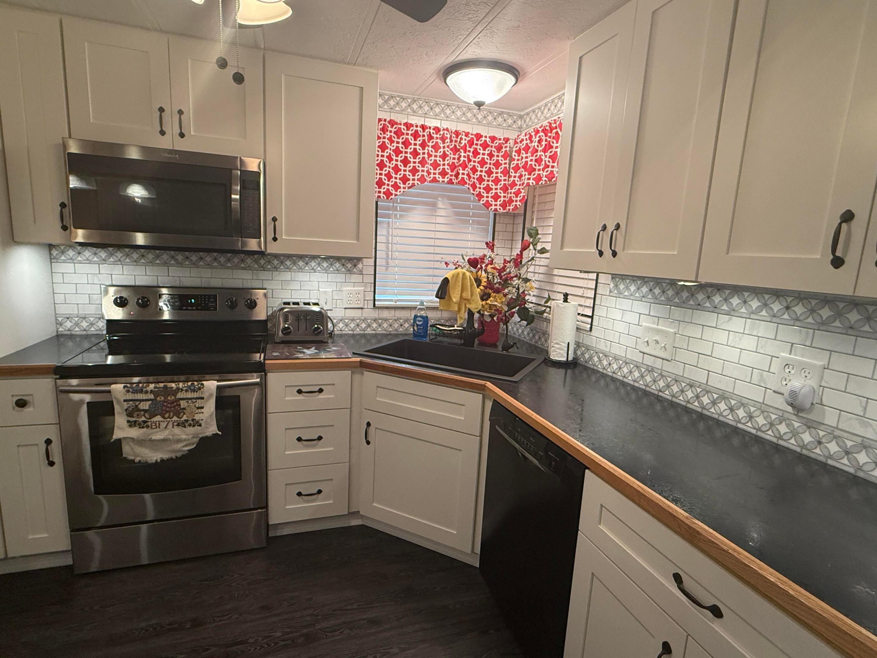 CAMBRIDGE AT HERITAGE RIDGE - Residential