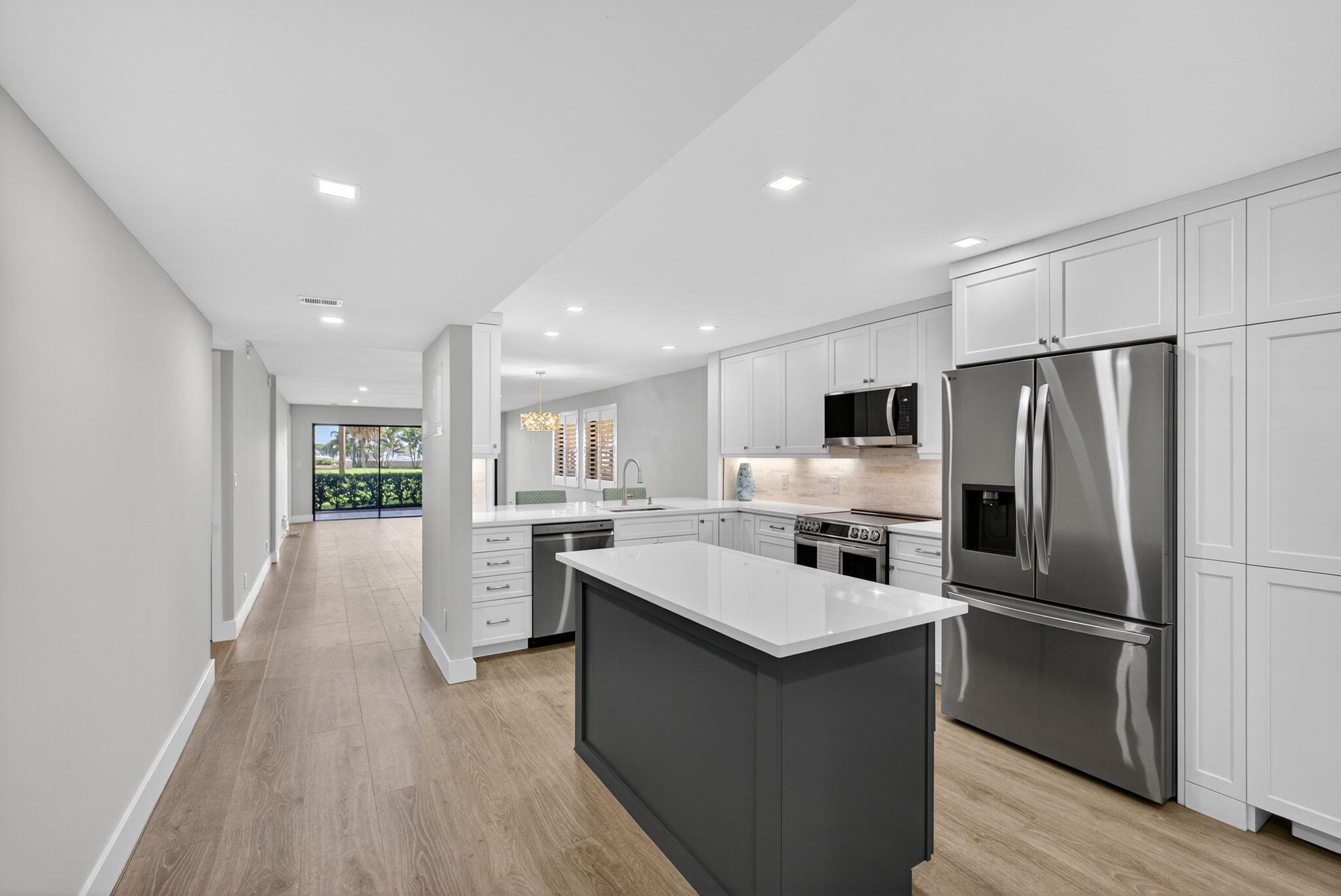 MARINA BAY CONDO - Residential