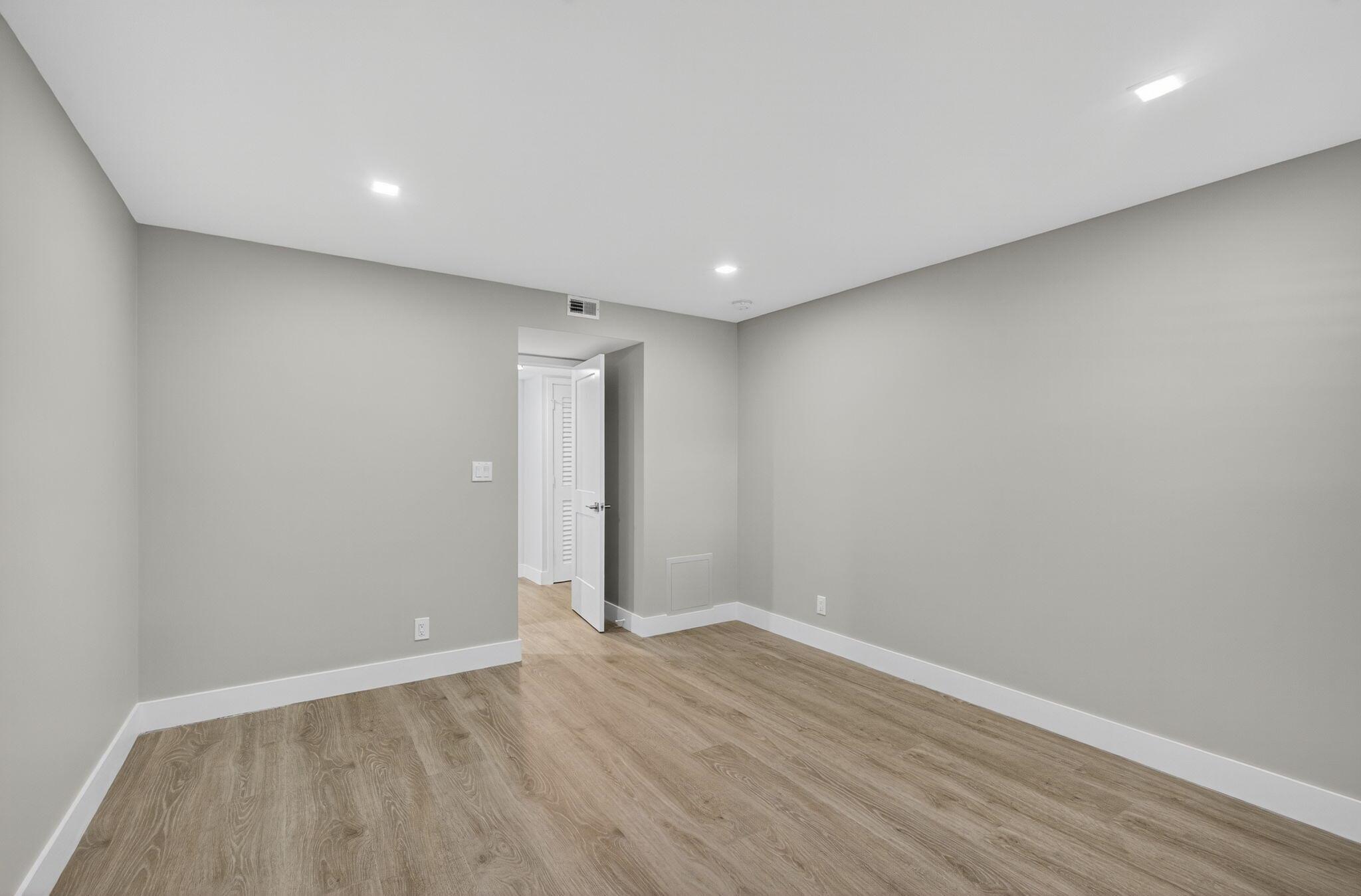 MARINA BAY CONDO - Residential