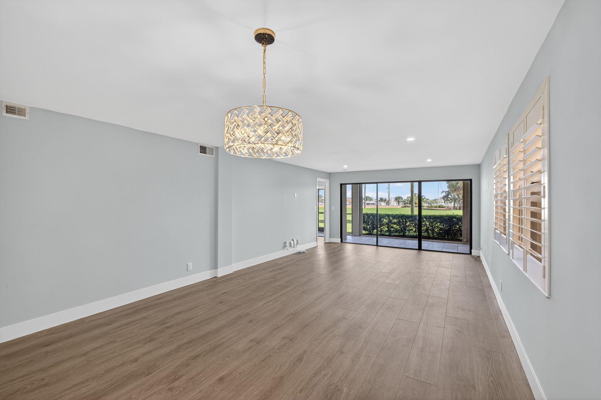 MARINA BAY CONDO - Residential