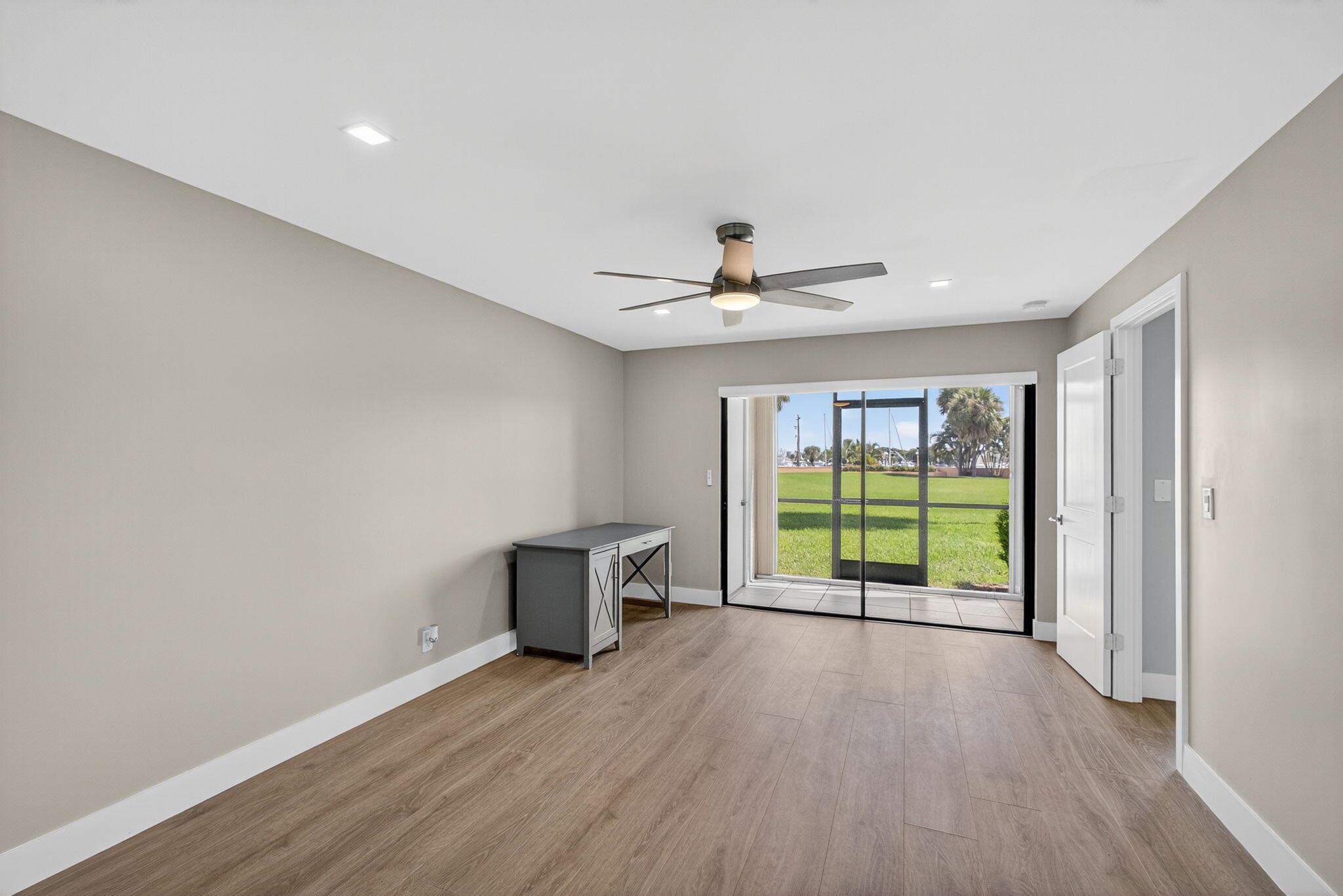 MARINA BAY CONDO - Residential