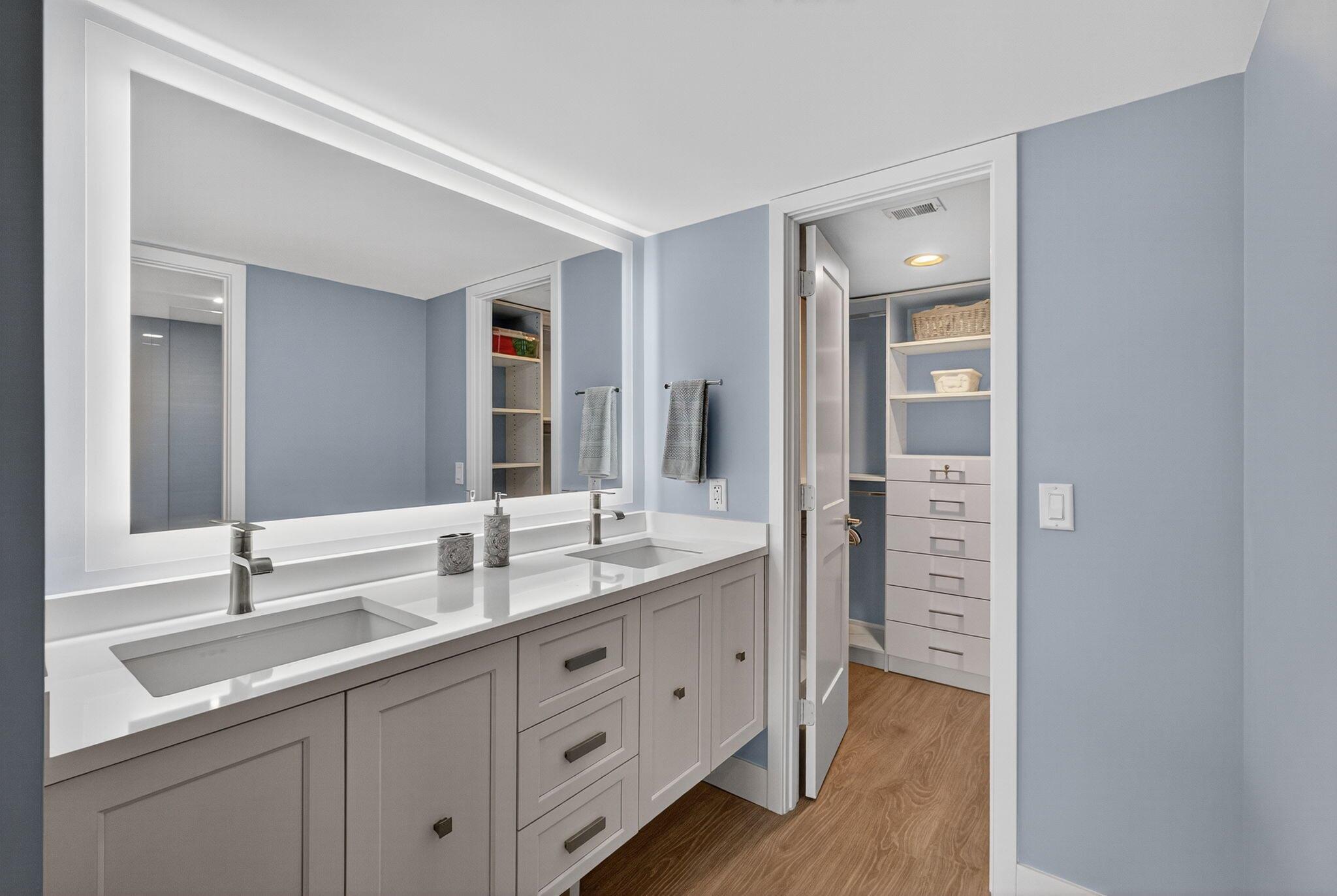 MARINA BAY CONDO - Residential