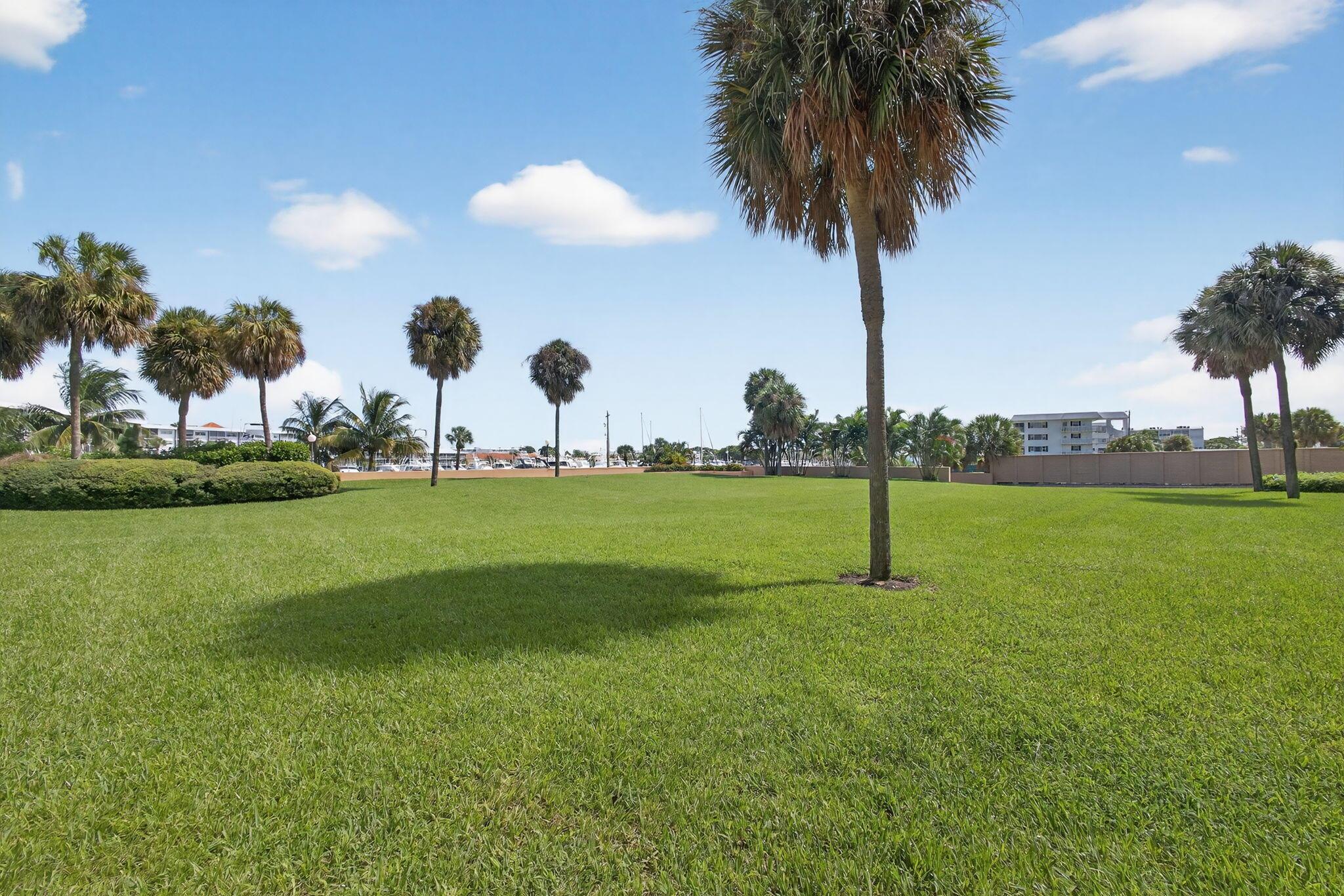 MARINA BAY CONDO - Residential