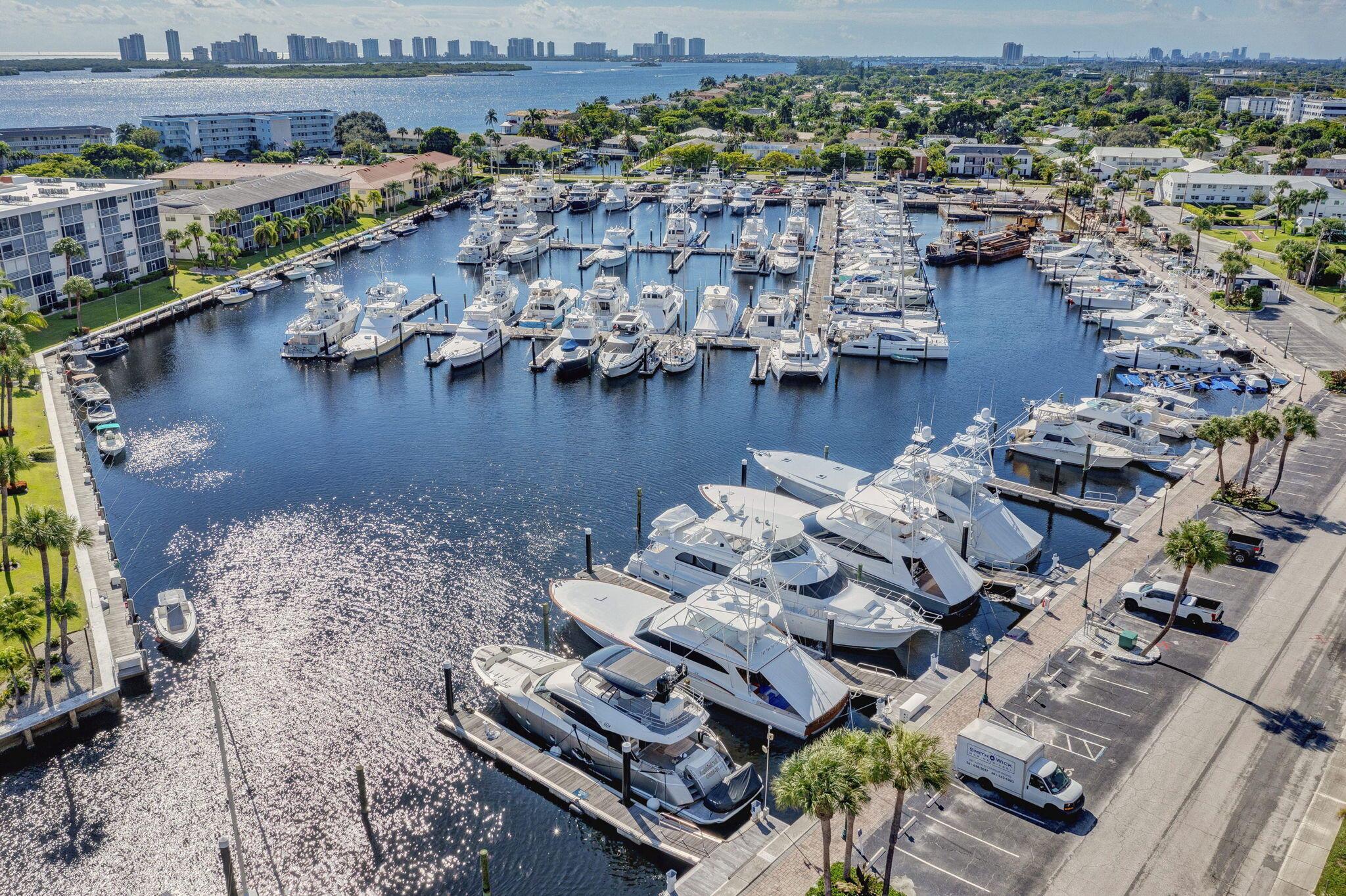 MARINA BAY CONDO - Residential