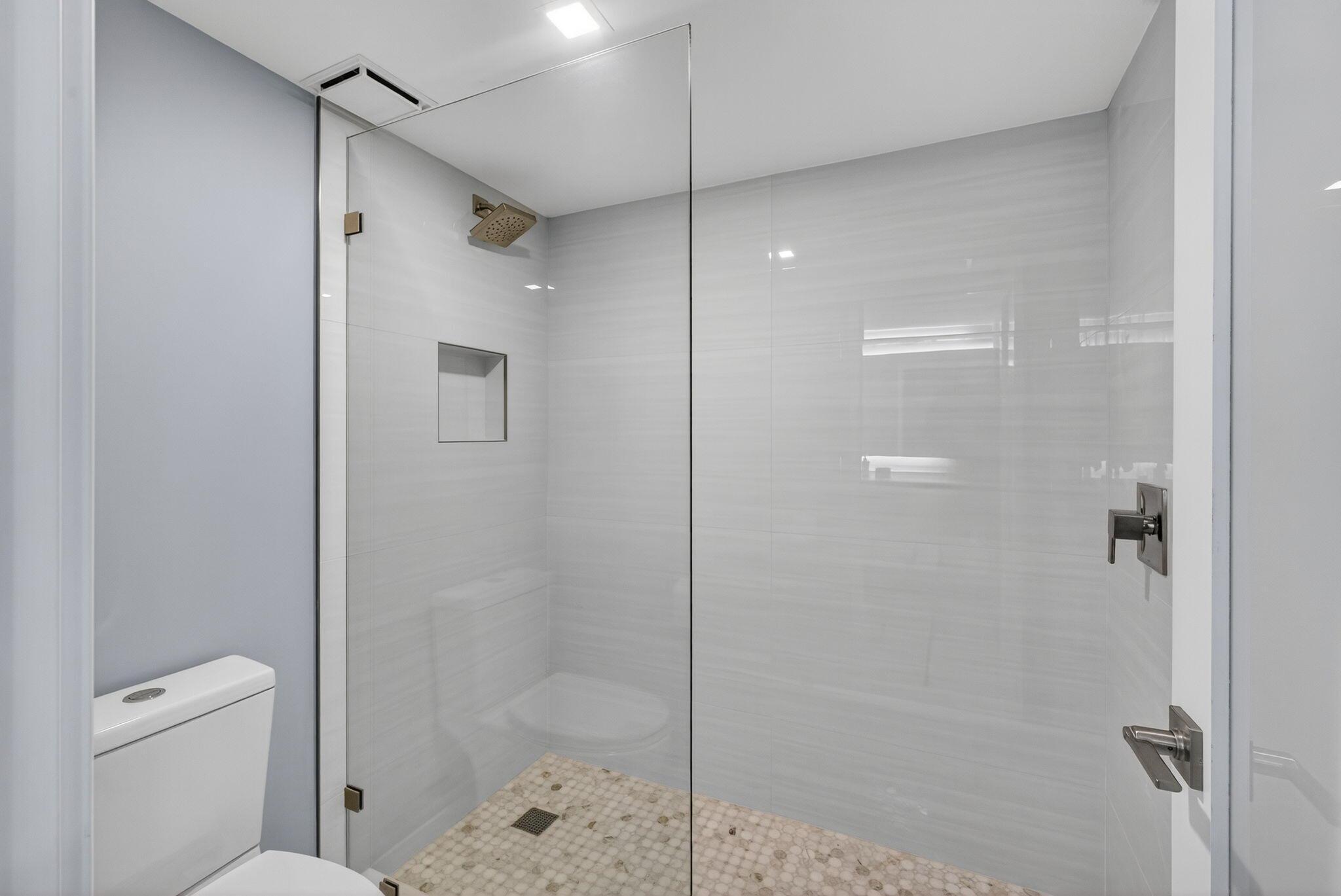 MARINA BAY CONDO - Residential