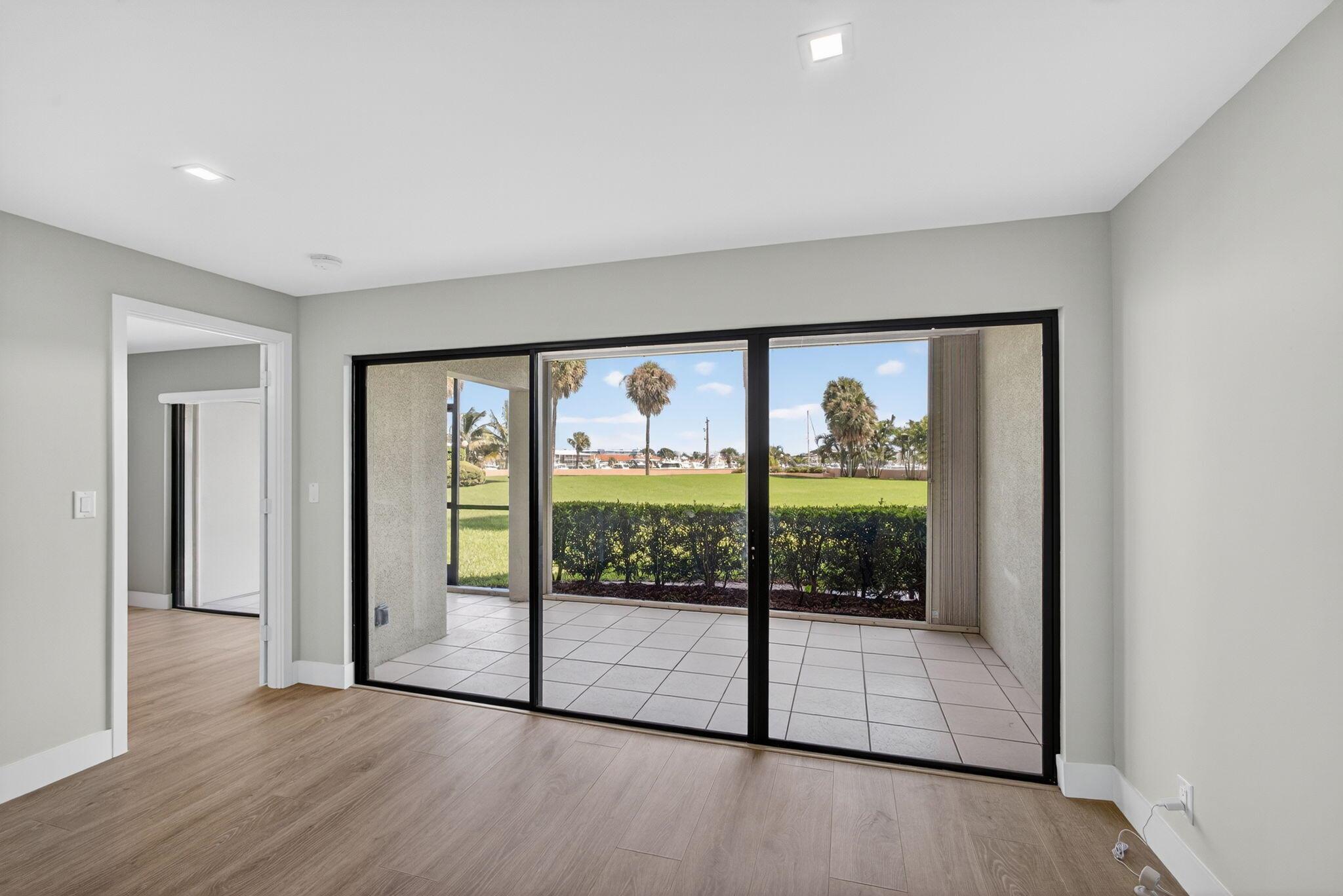 MARINA BAY CONDO - Residential