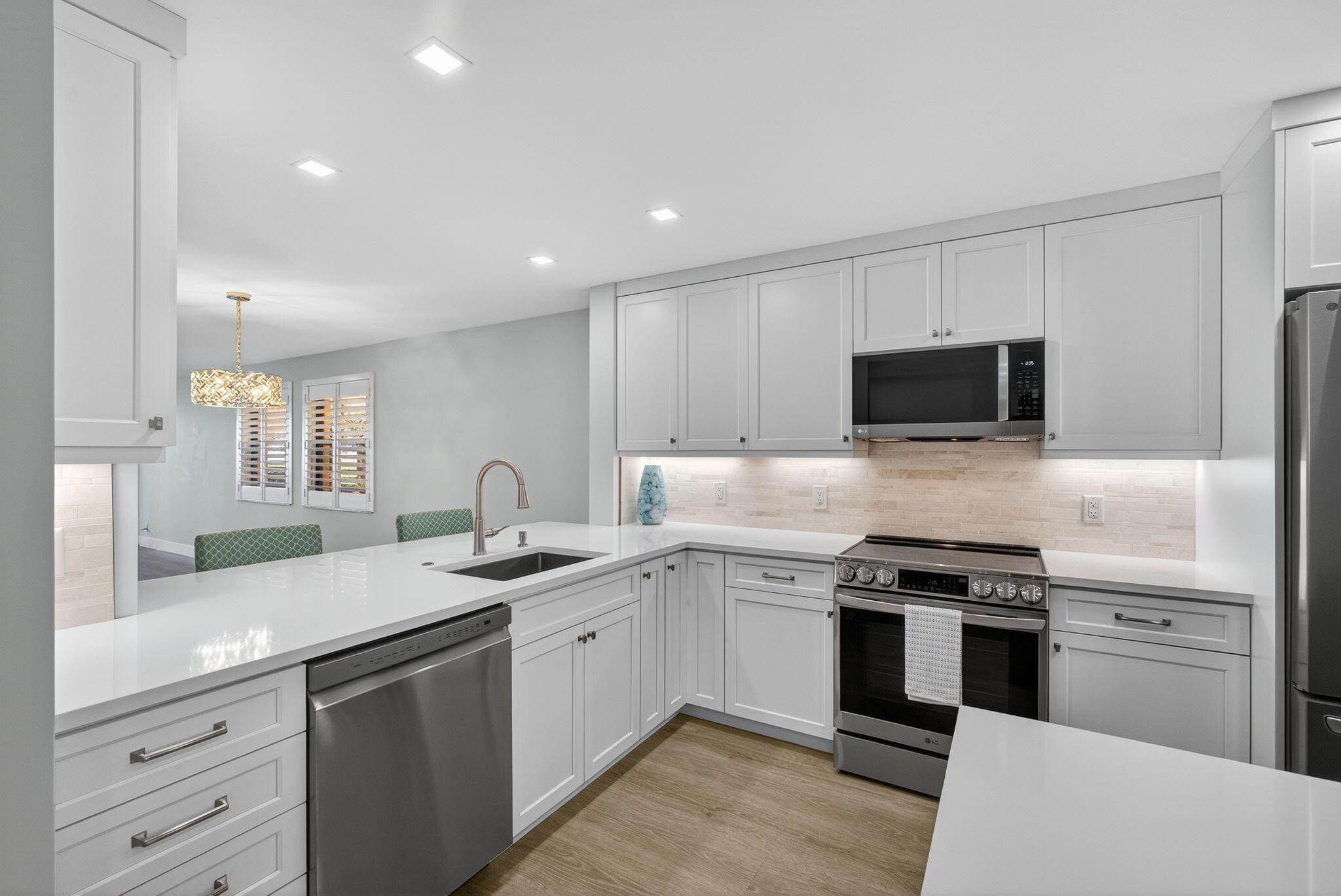 MARINA BAY CONDO - Residential