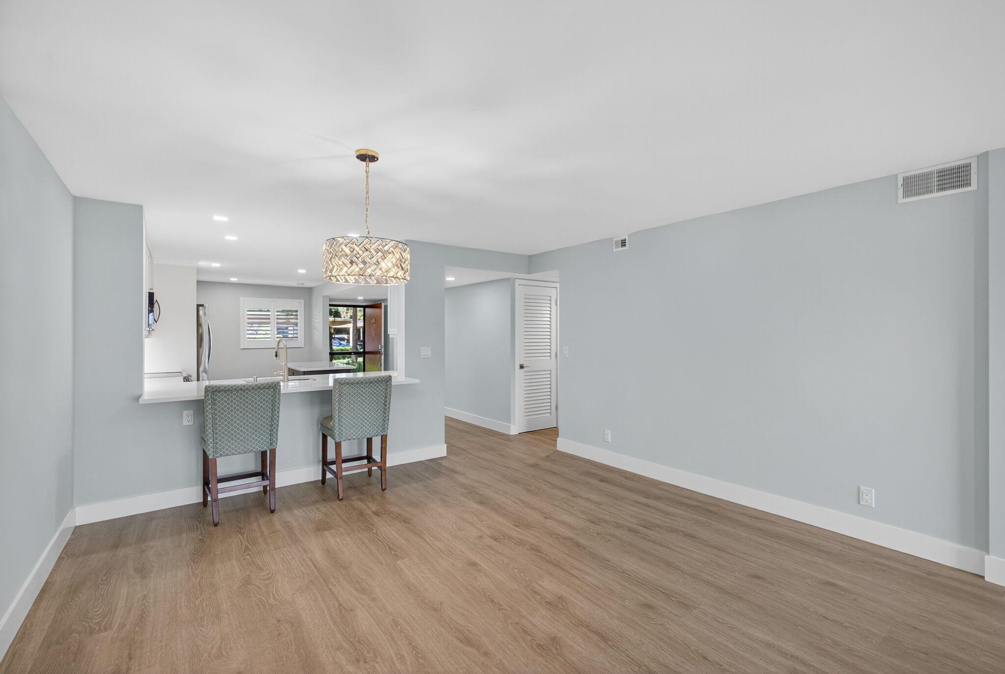 MARINA BAY CONDO - Residential