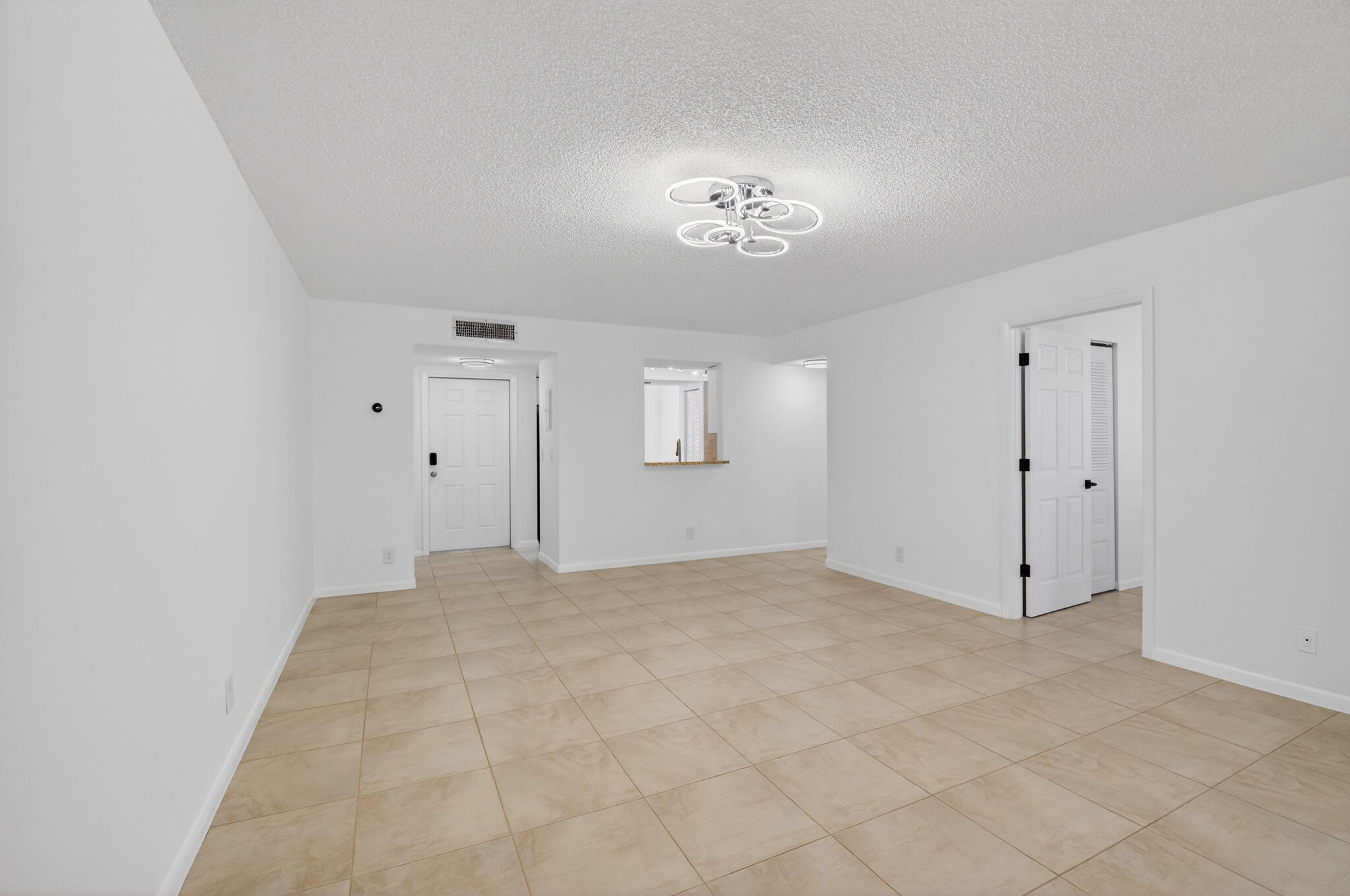 Villages Oriole Abbey Condo - Residential