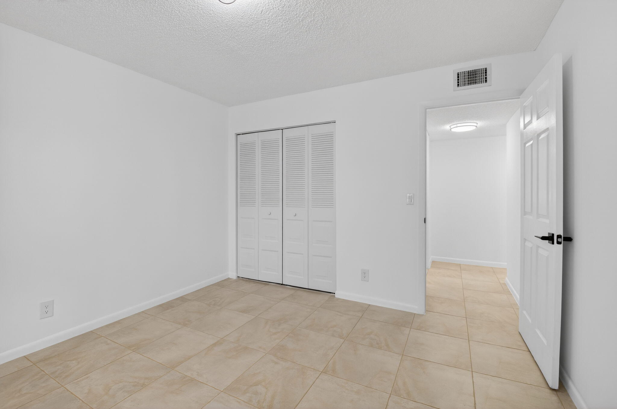 Villages Oriole Abbey Condo - Residential