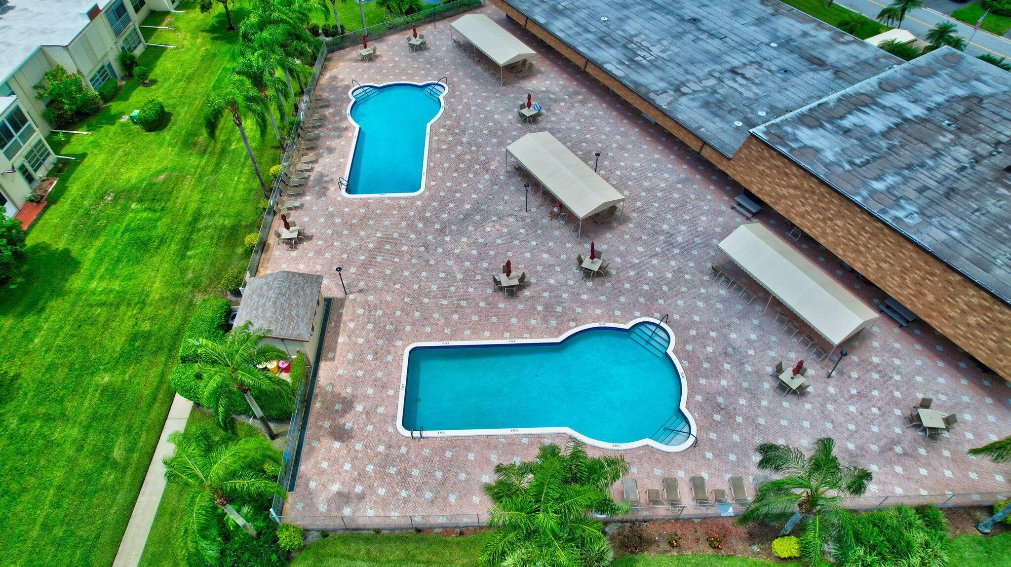 Villages Oriole Abbey Condo - Residential