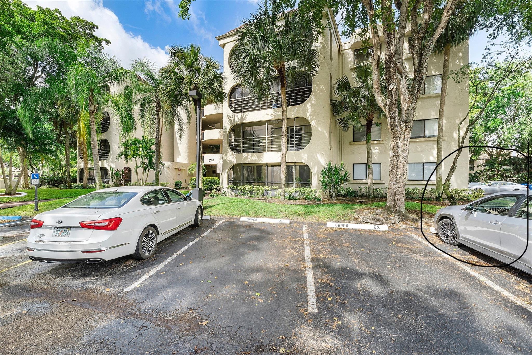 6328 W Longboat Ln W 104
