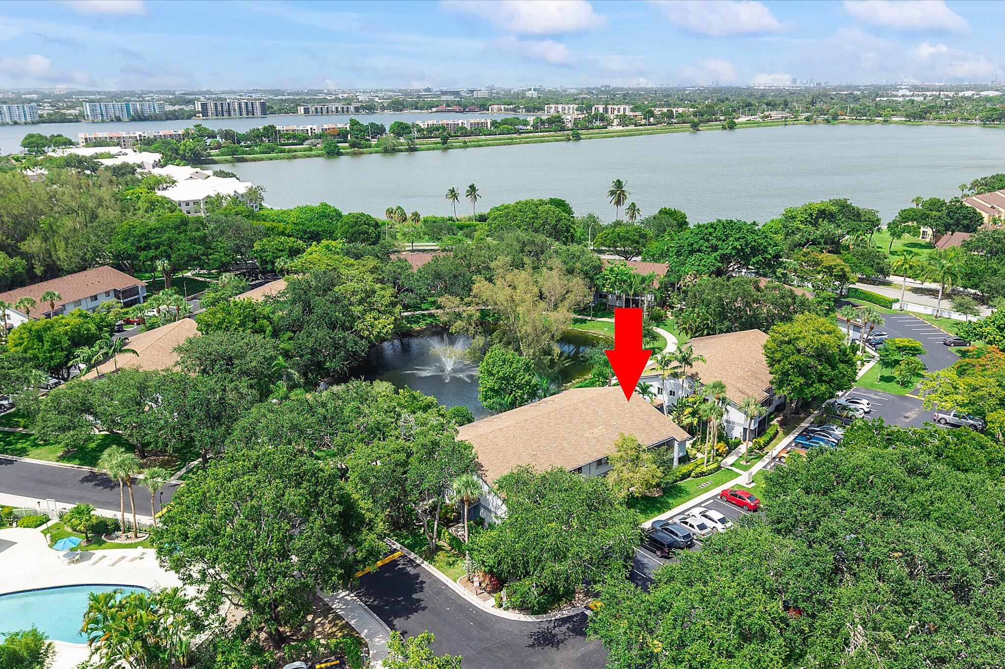 2705 S OAKLAND FOREST Drive 104, Oakland Park FL 33309
