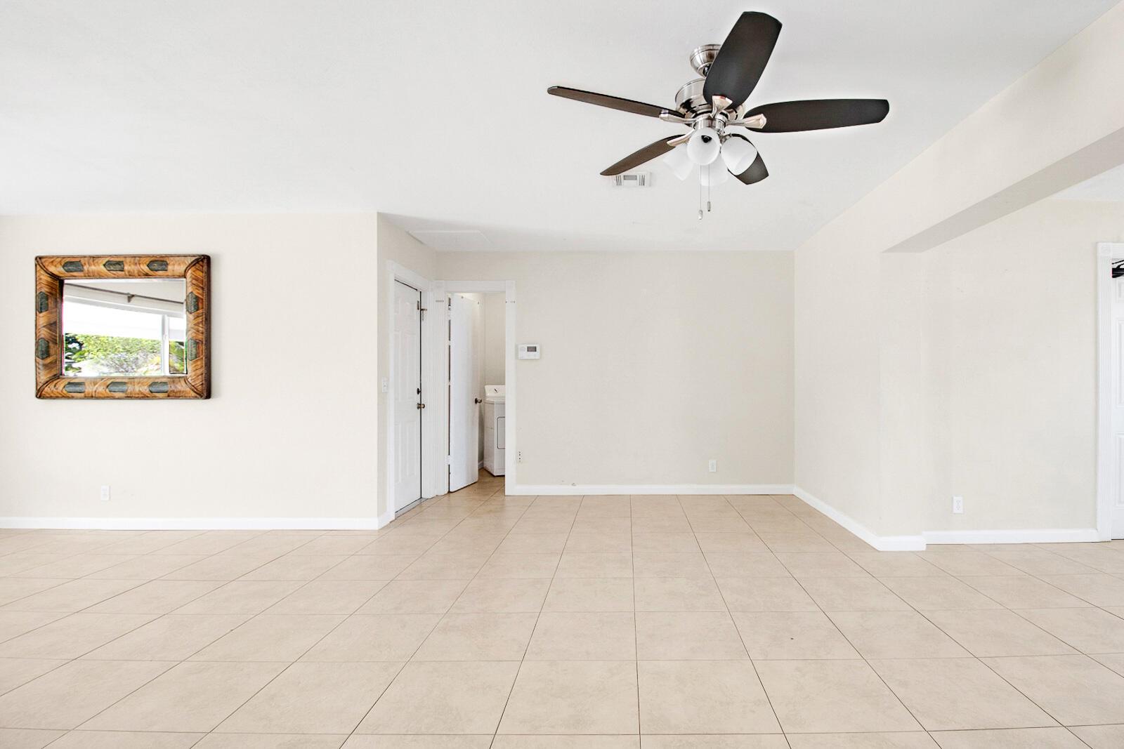 SHOREWOOD - Residential