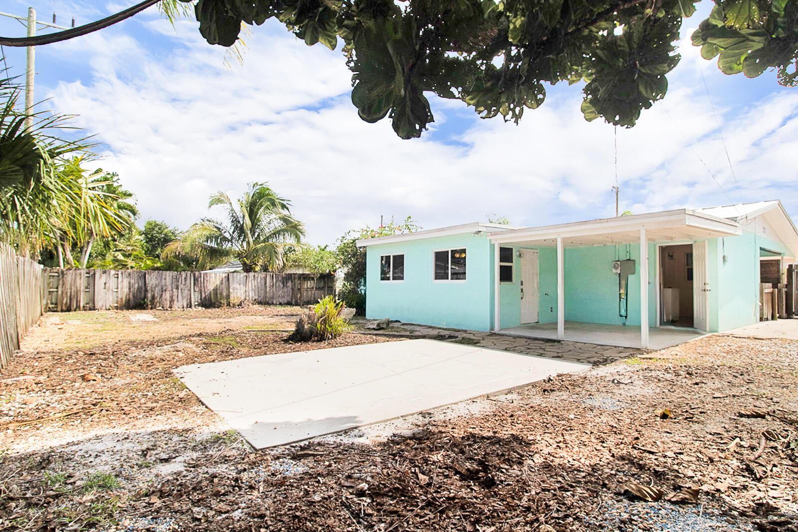 SHOREWOOD - Residential