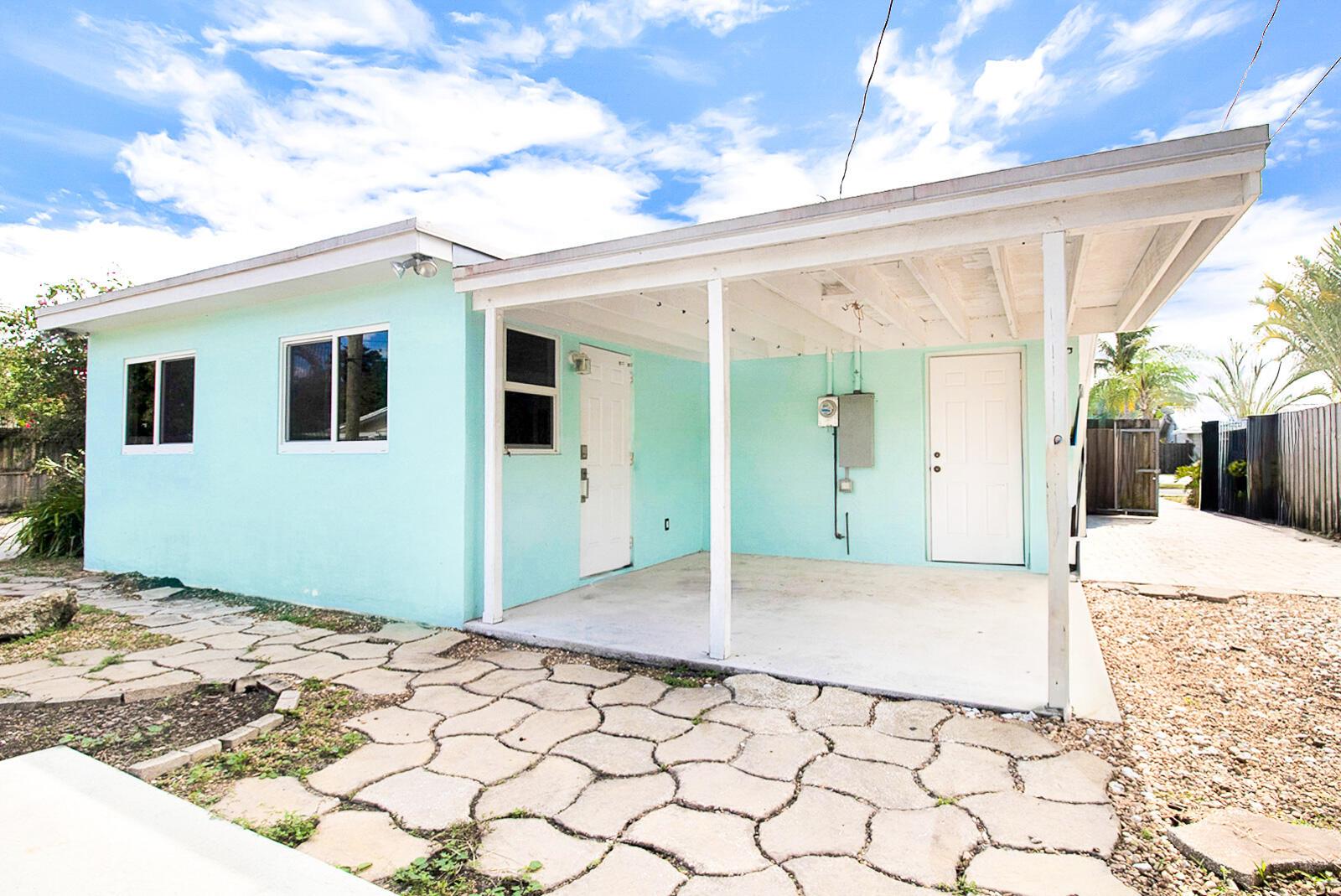 SHOREWOOD - Residential