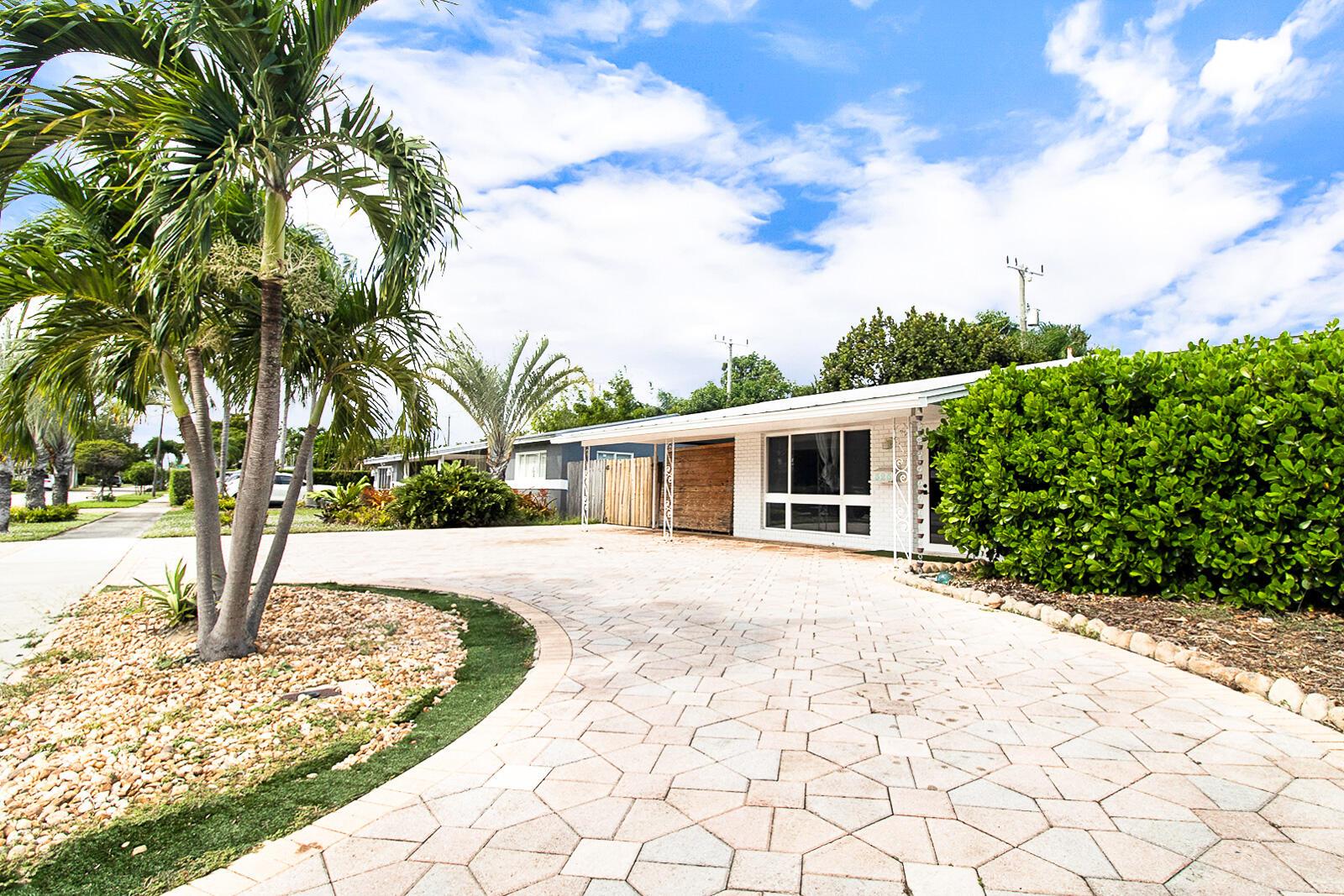 SHOREWOOD - Residential