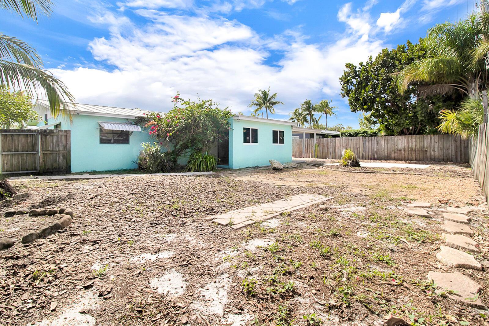 SHOREWOOD - Residential