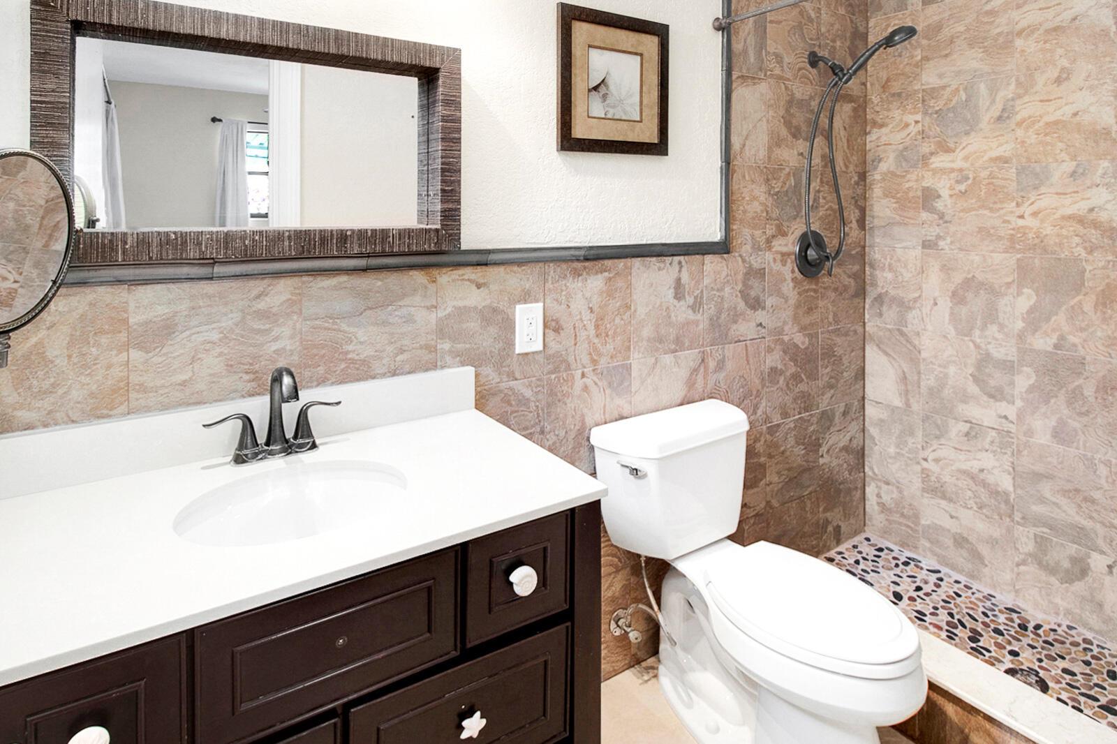 SHOREWOOD - Residential