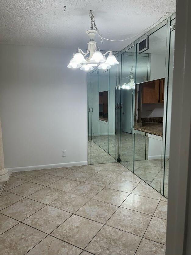 FOREST HILL VILLAS GARDEN - Residential Lease