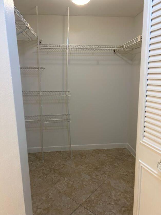 FOREST HILL VILLAS GARDEN - Residential Lease