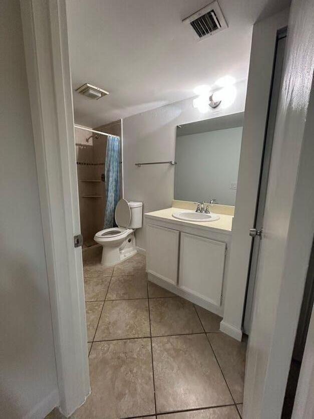 FOREST HILL VILLAS GARDEN - Residential Lease