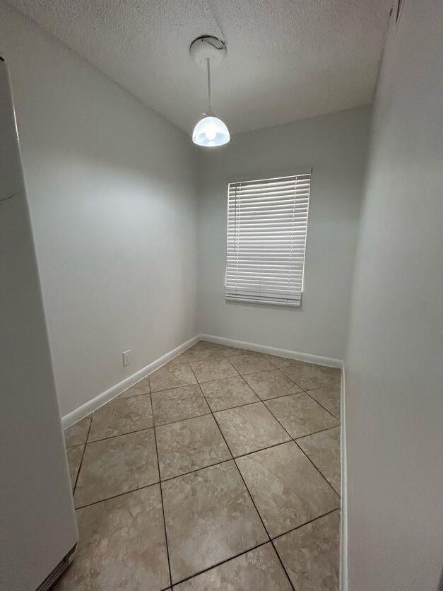 FOREST HILL VILLAS GARDEN - Residential Lease