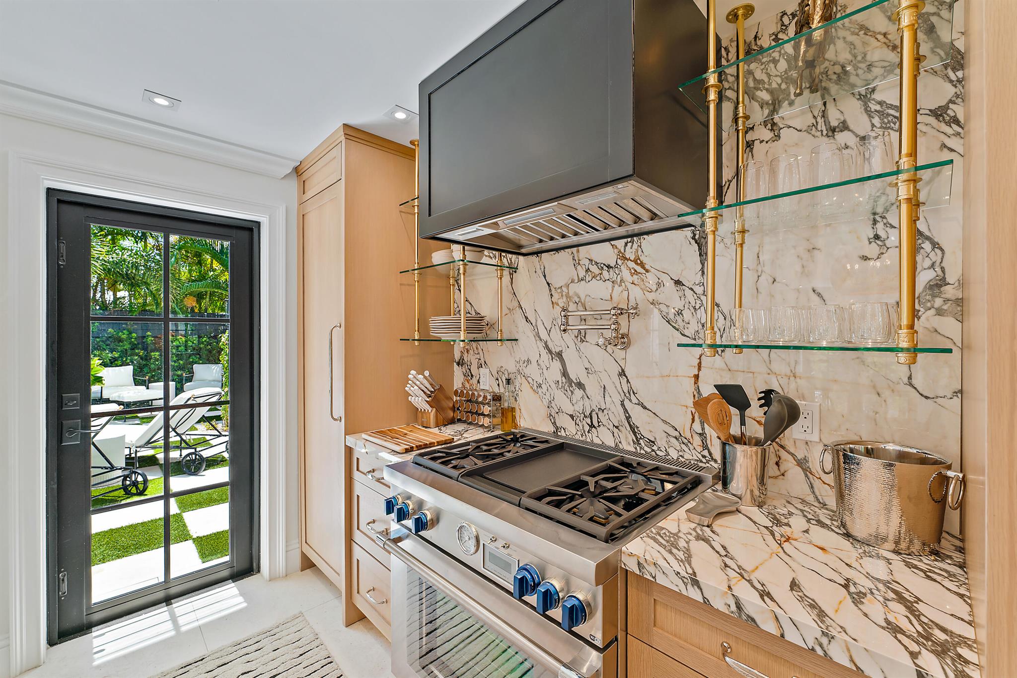 MONCEAUX - Residential