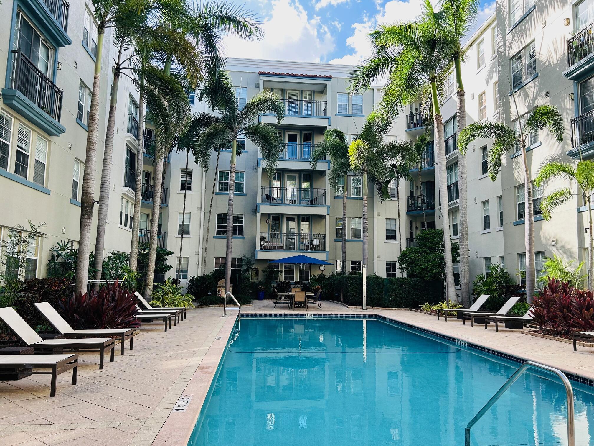 Great Location, Lovely 2/2 condo in the heart of Downtown Fort Lauderdale, near Las Olas Blvd. Unit has exterior views, open plan kitchen and a large walk-in closet. The amenities include well equipped gym. heated spa pool, on site management, cable. internet and more. Enjoy living on a modern stylish building. credit score 620.