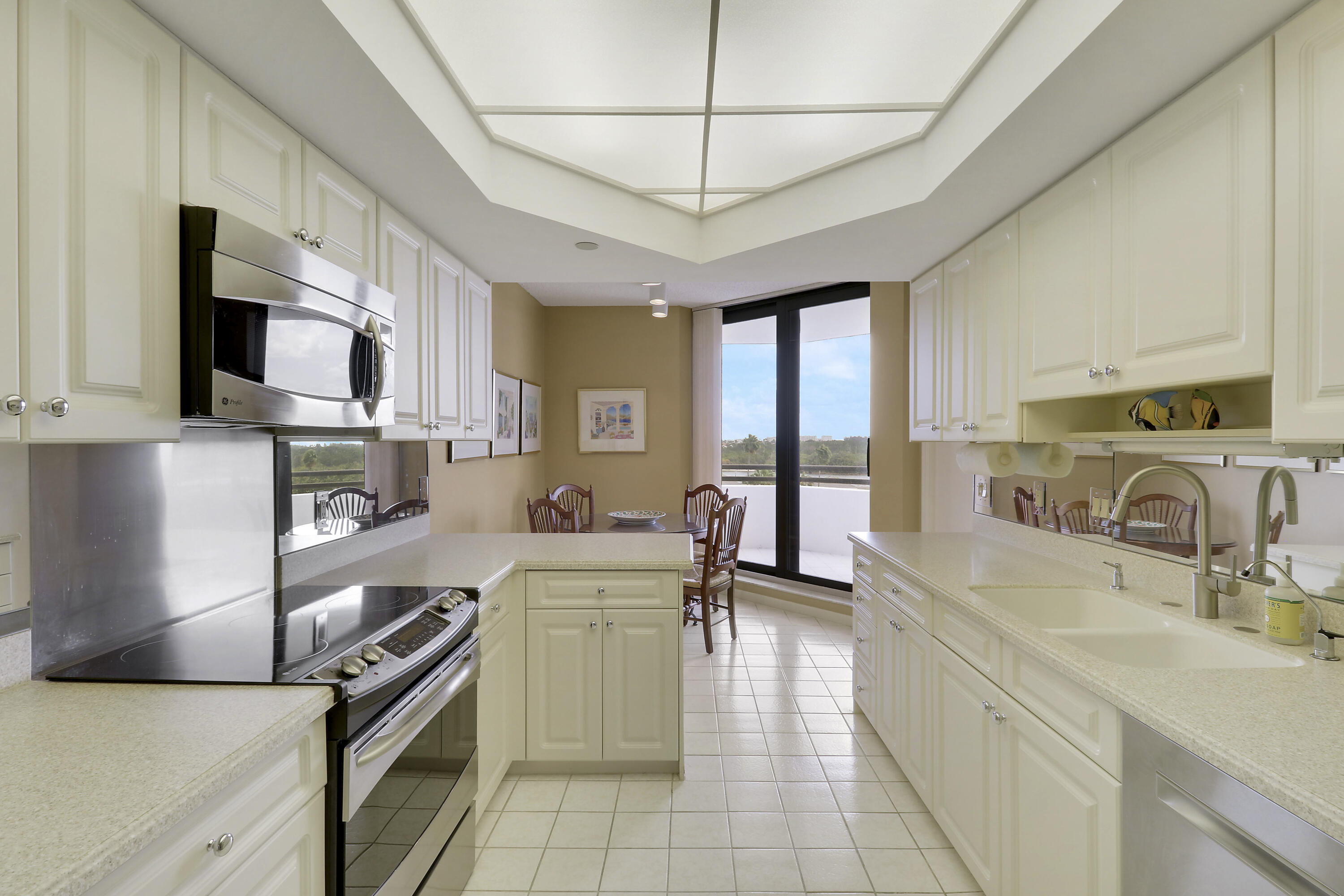 SOUTHPORTE ONE AT JONATHANS LANDING CONDO - Residential