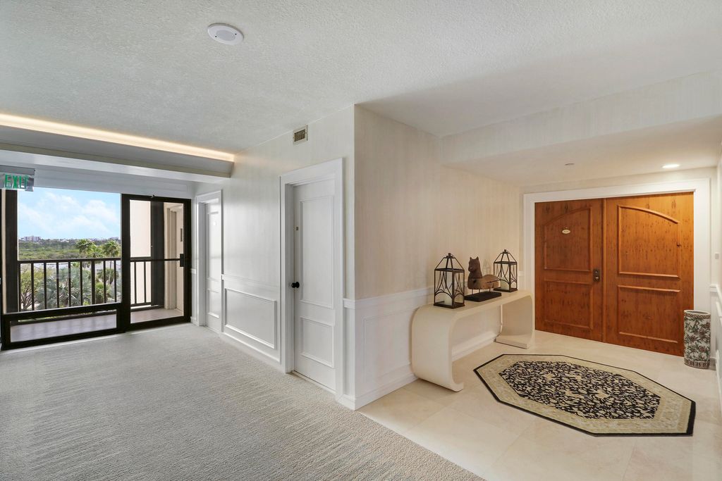 Photo of 3322 Casseekey Island Road #604, Jupiter, FL 33477 (MLS # B26003348)