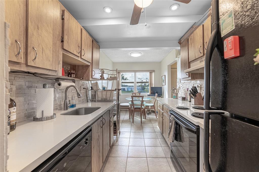 FAIRWAYS OF TAMARAC - Residential