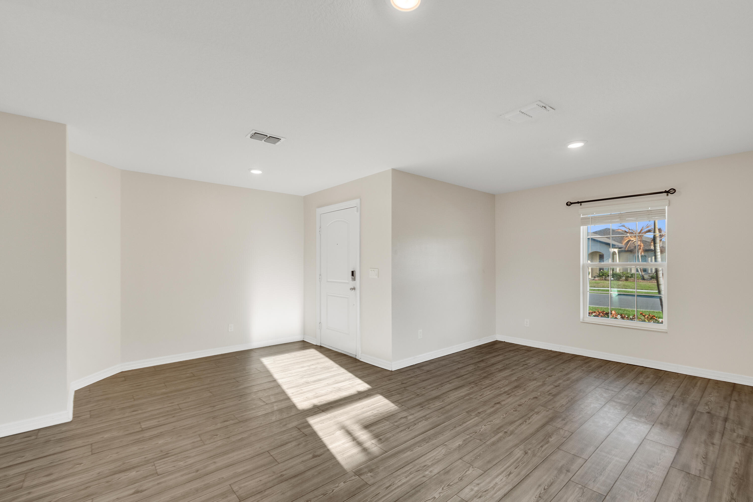 5532 Imagination Drive