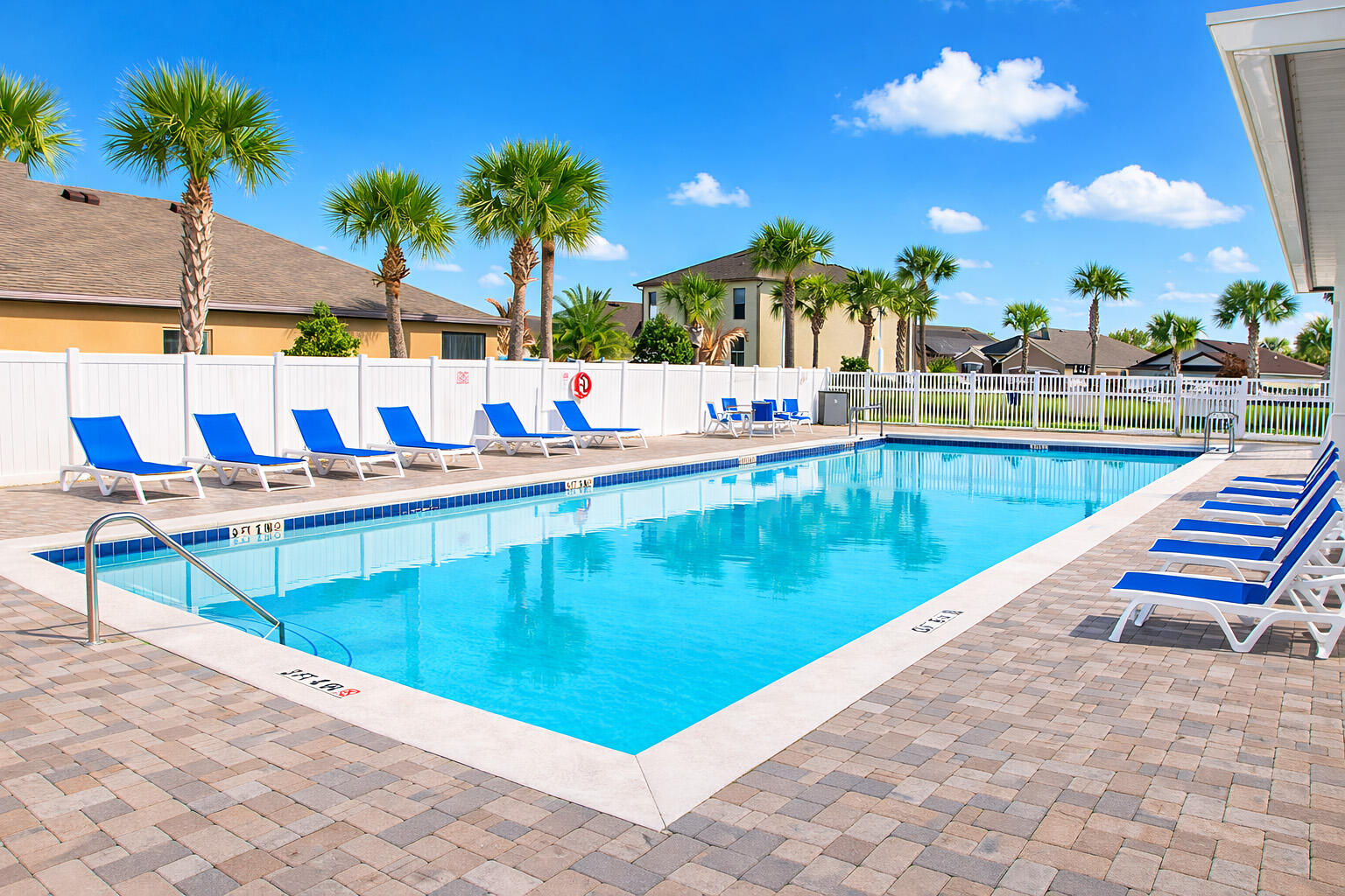 CELEBRATION POINTE - Residential