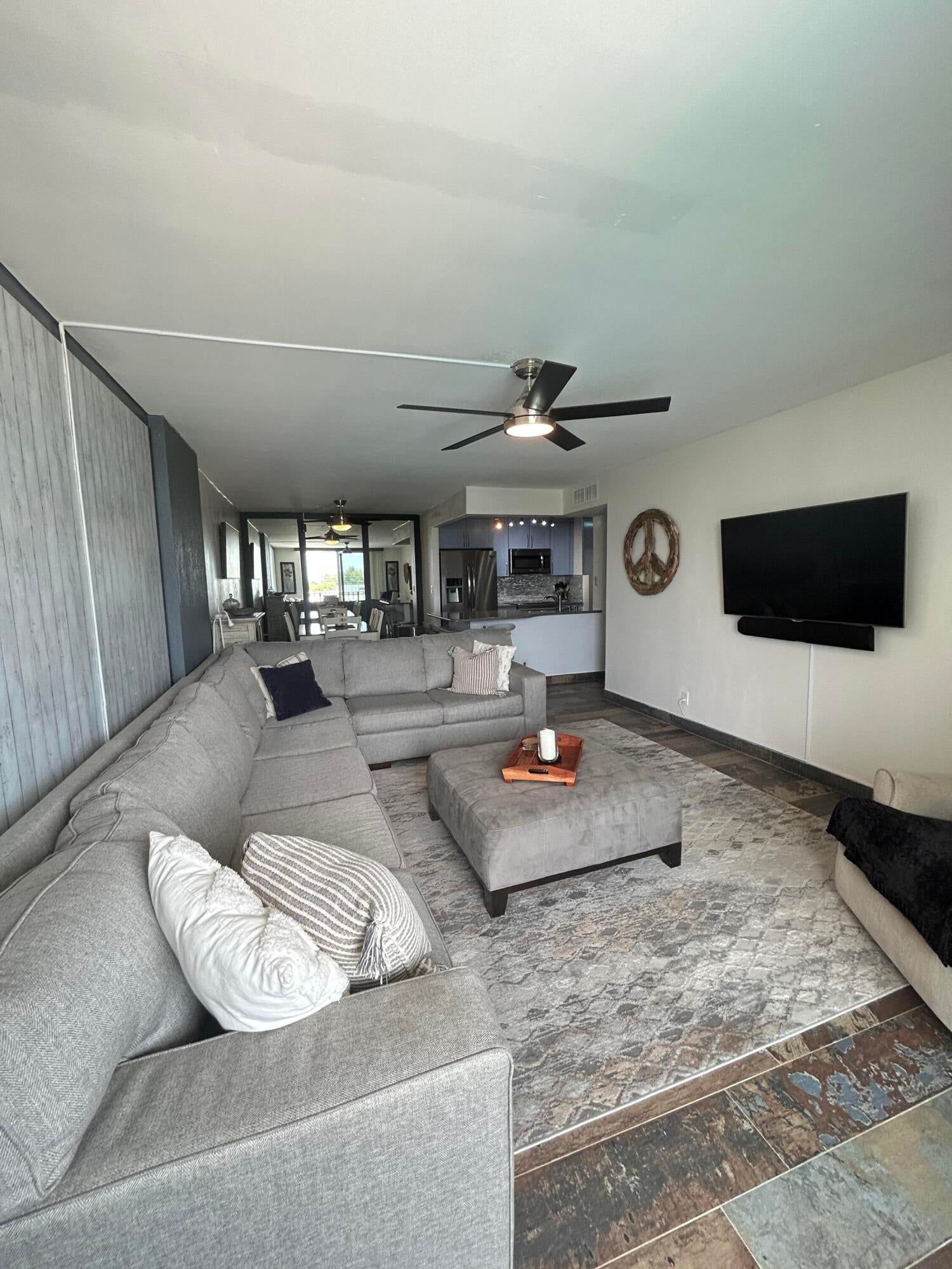 1009 N OCEAN Boulevard N 401