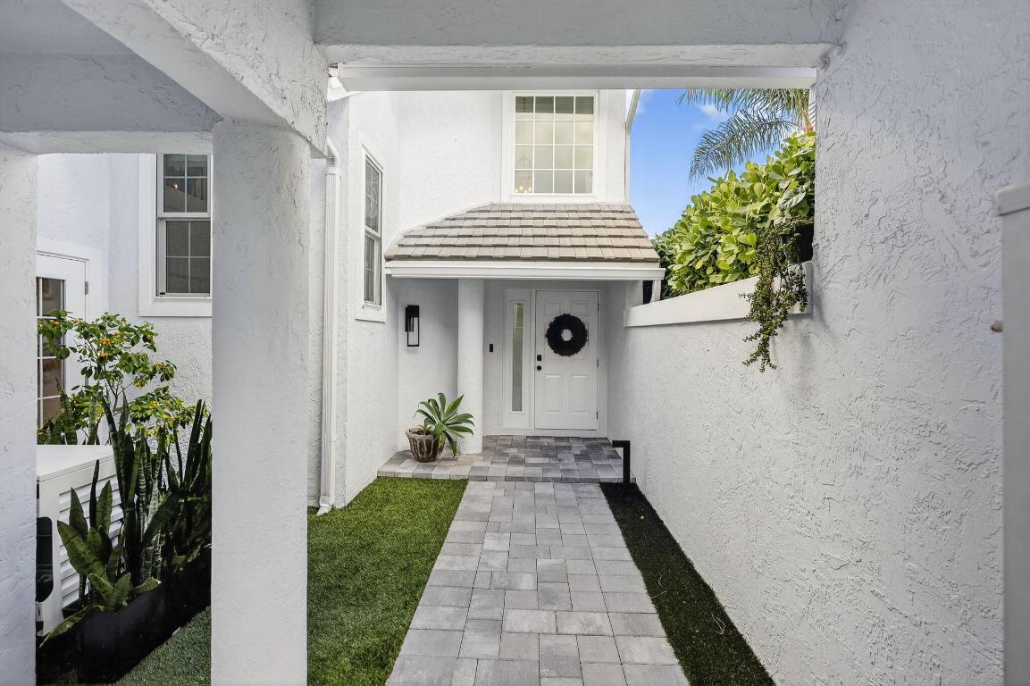 1000 N Us Highway 1 715, Jupiter, FL, 33477/$4,300,000 2 1000 N Us Highway 1 715