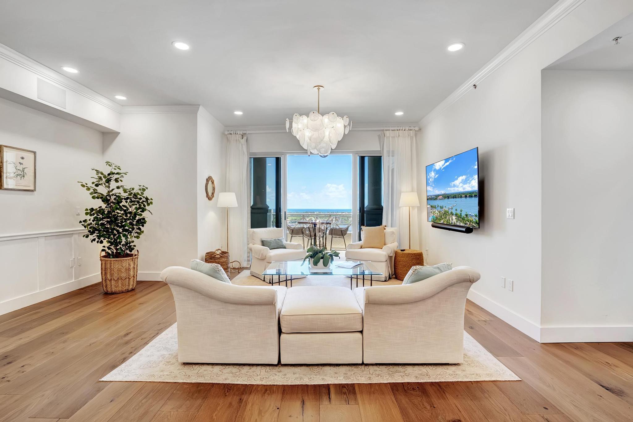 ESPLANADE GRANDE CONDO - Residential