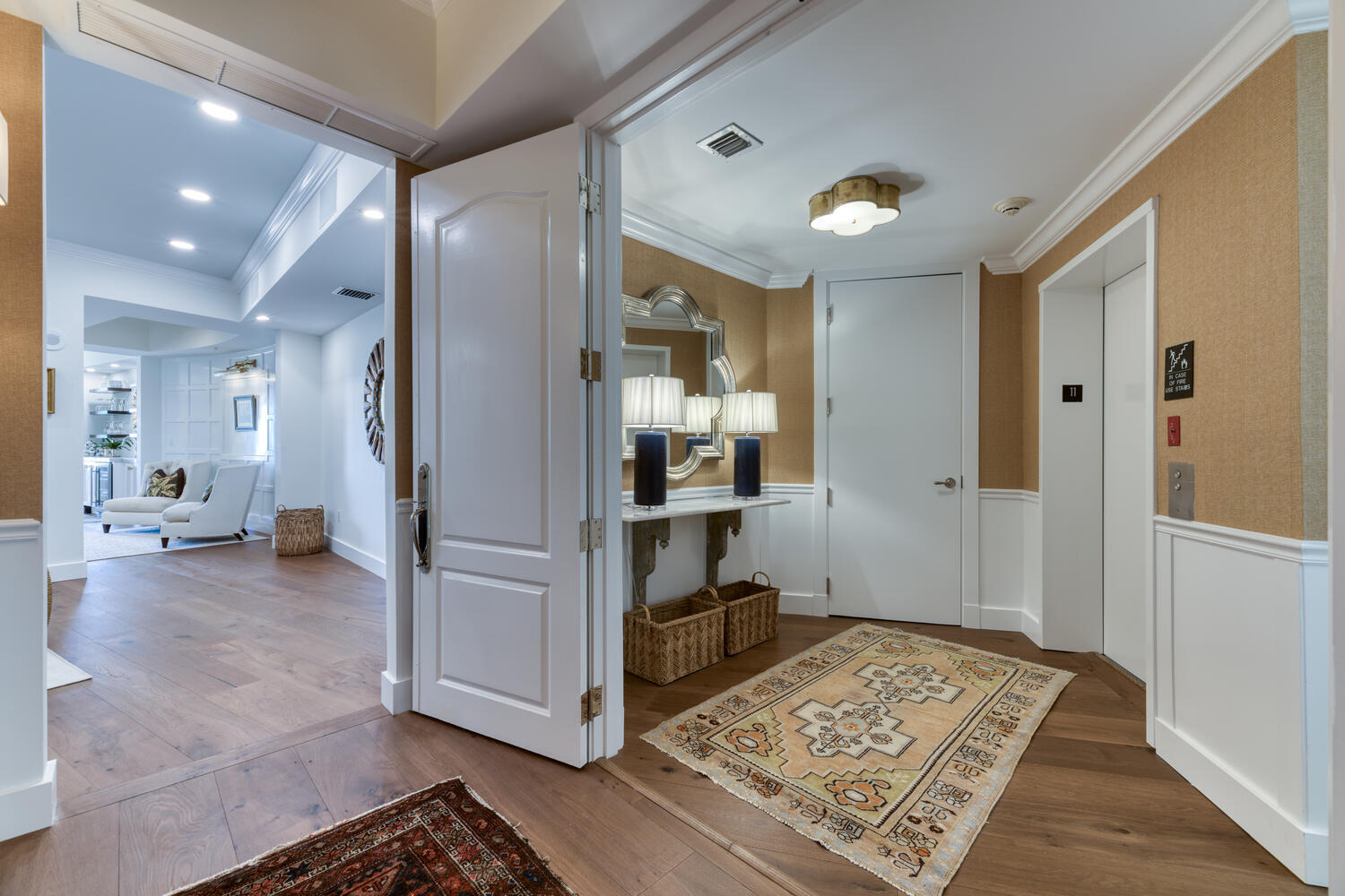 ESPLANADE GRANDE CONDO - Residential