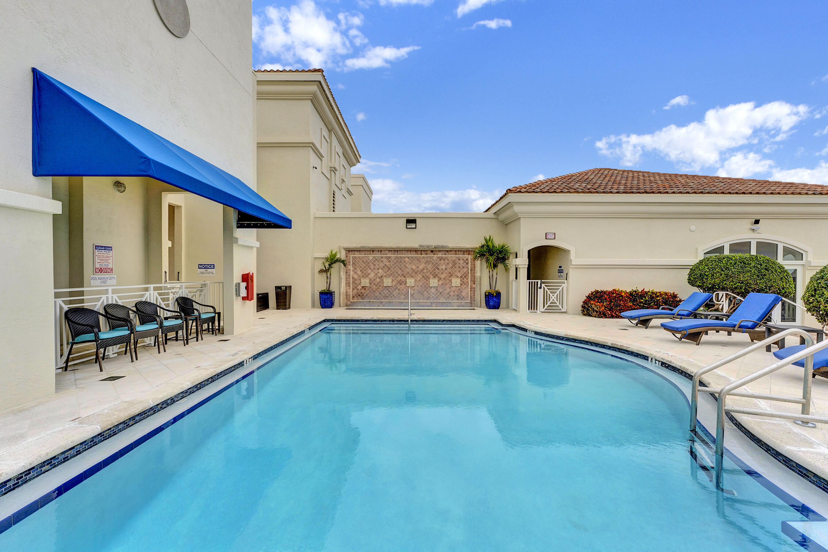 ESPLANADE GRANDE CONDO - Residential